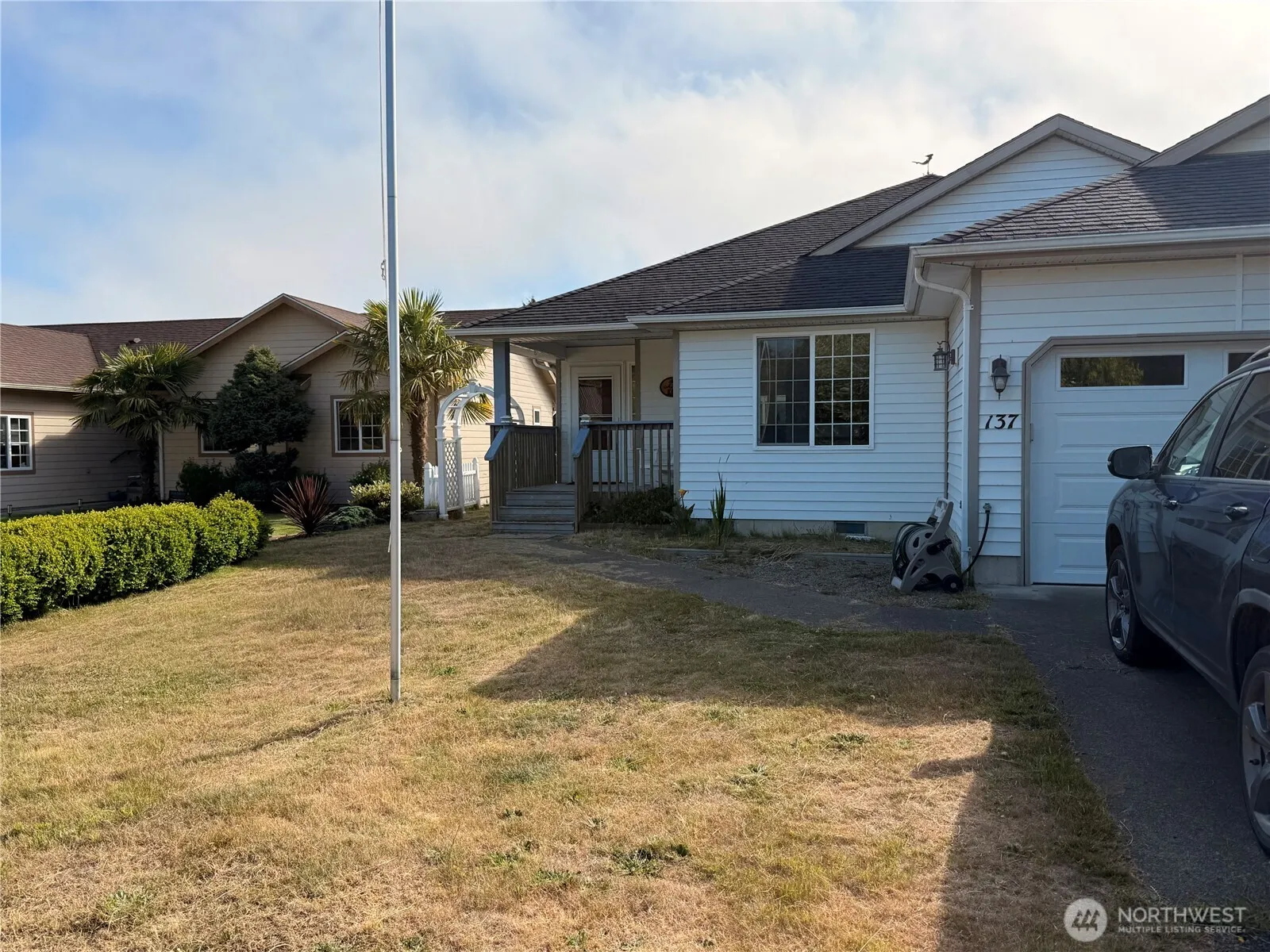 Property photo for 137 Canal Drive Ne, Ocean Shores photo 3