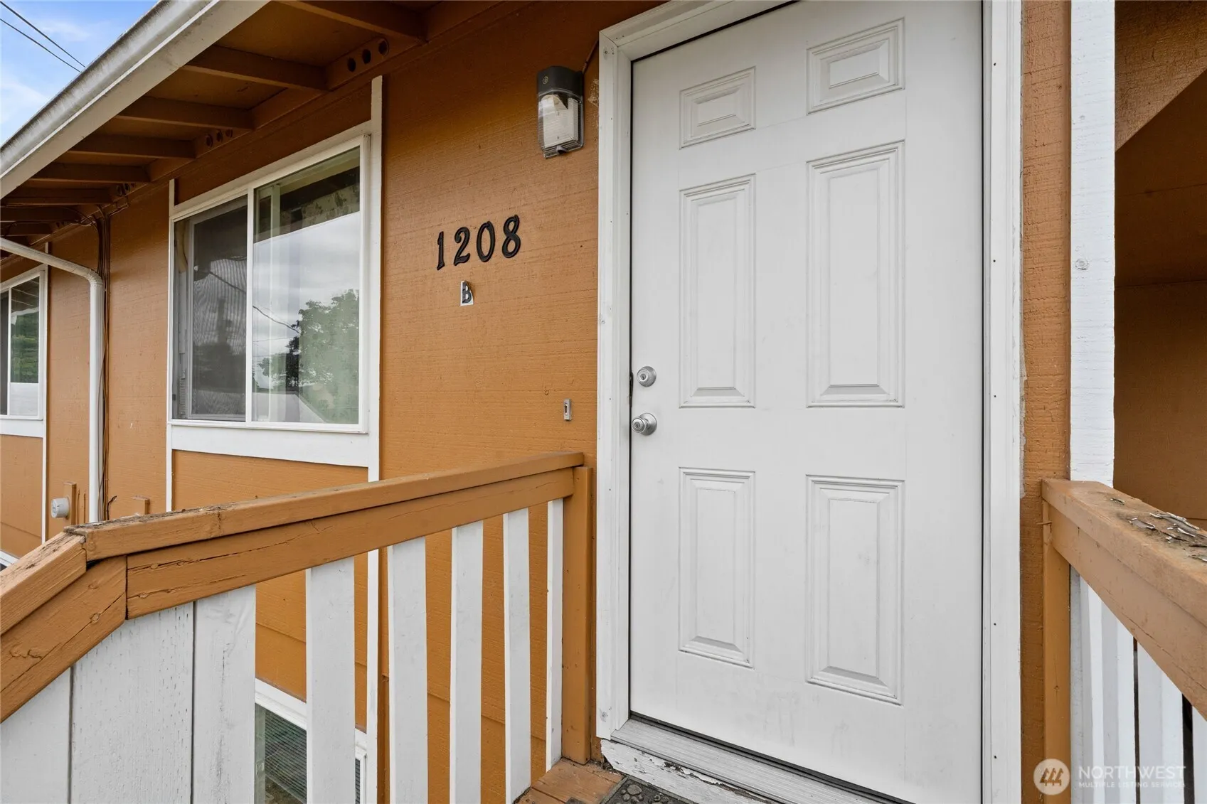 Property photo for 1208 111th Street S, Tacoma photo 2