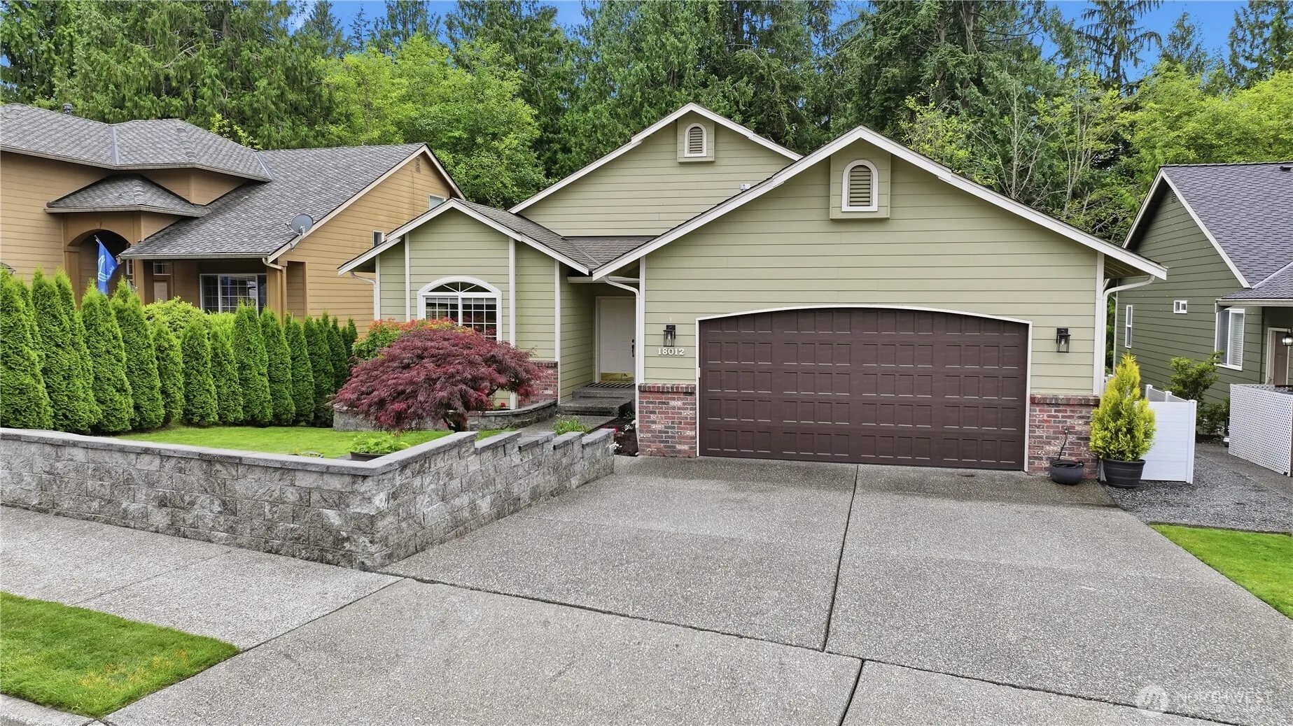 Property photo for 18012 Ambleside Court, Arlington photo 3