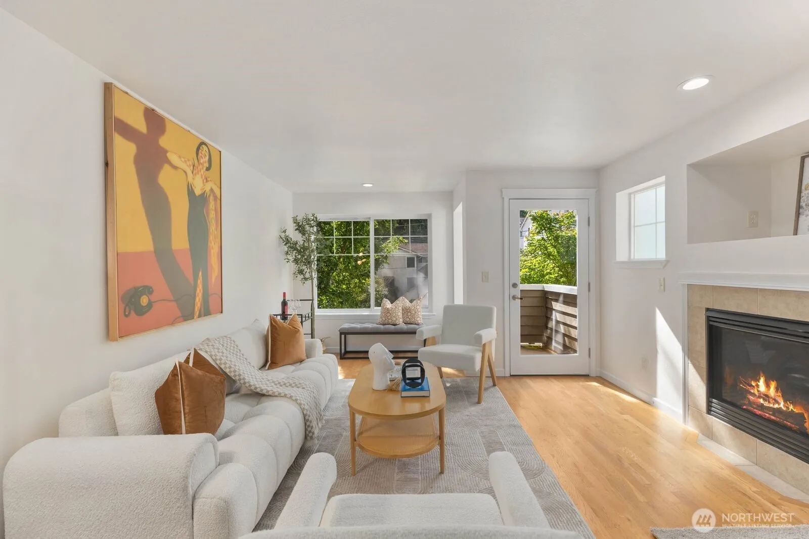 Property photo for 13810 Greenwood Avenue N #d, Seattle photo 2