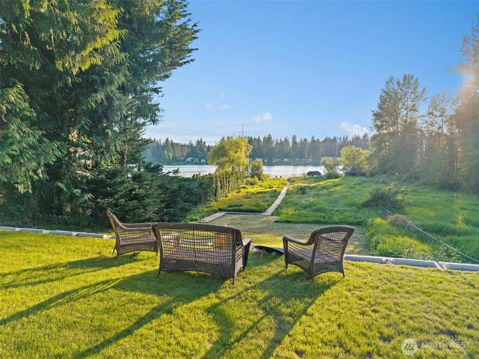 Property photo for 17353 191st Avenue Ne, Woodinville photo 2
