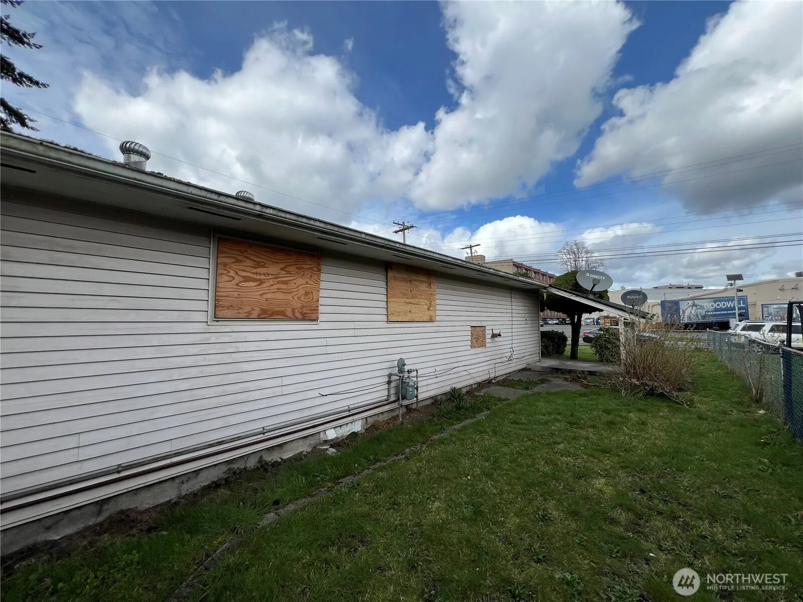 Property photo for 1006 17th Street Se, Auburn photo 2