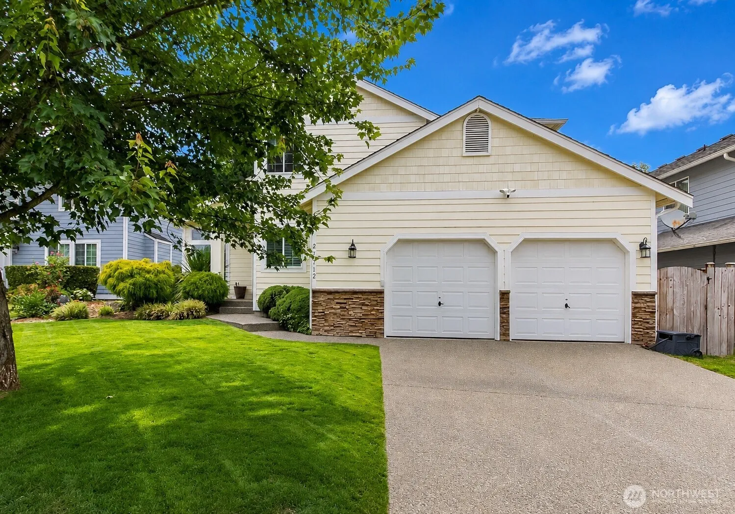Property photo for 27712 147th Place Se, Kent photo 2