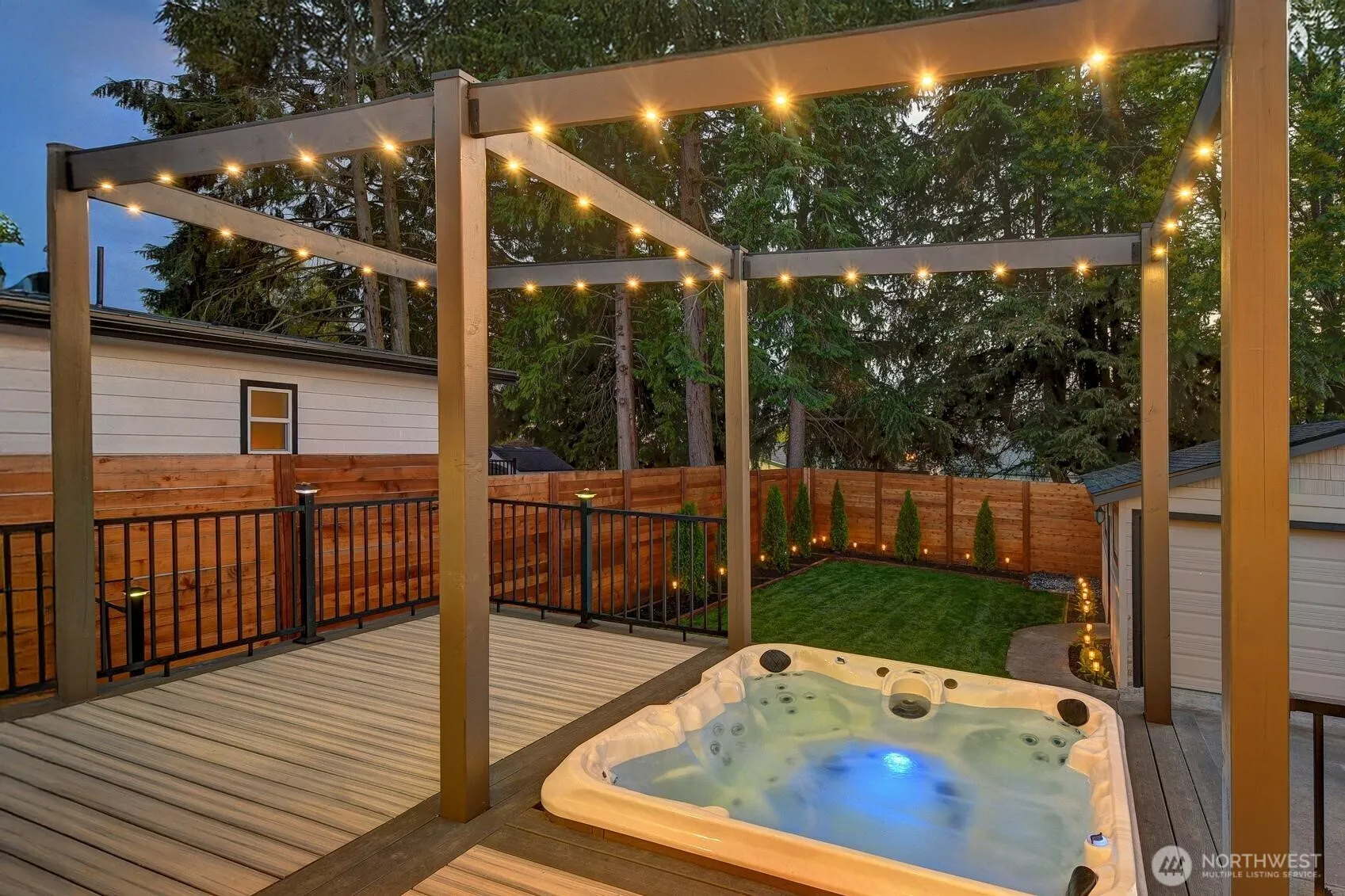 Property photo for 13427 5th Avenue Sw, Burien photo 4