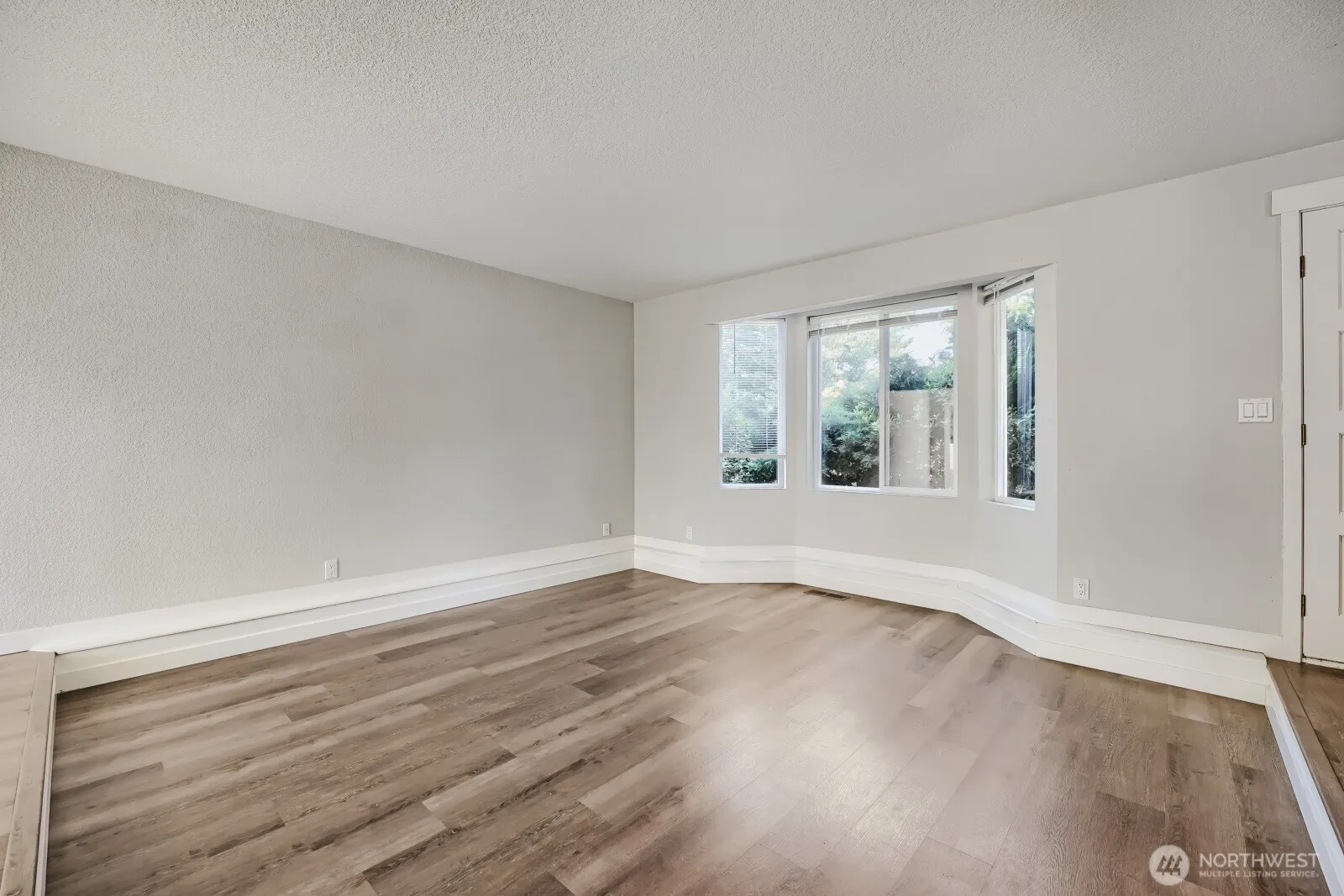 Property photo for 5517 39th Avenue Se, Lacey photo 4
