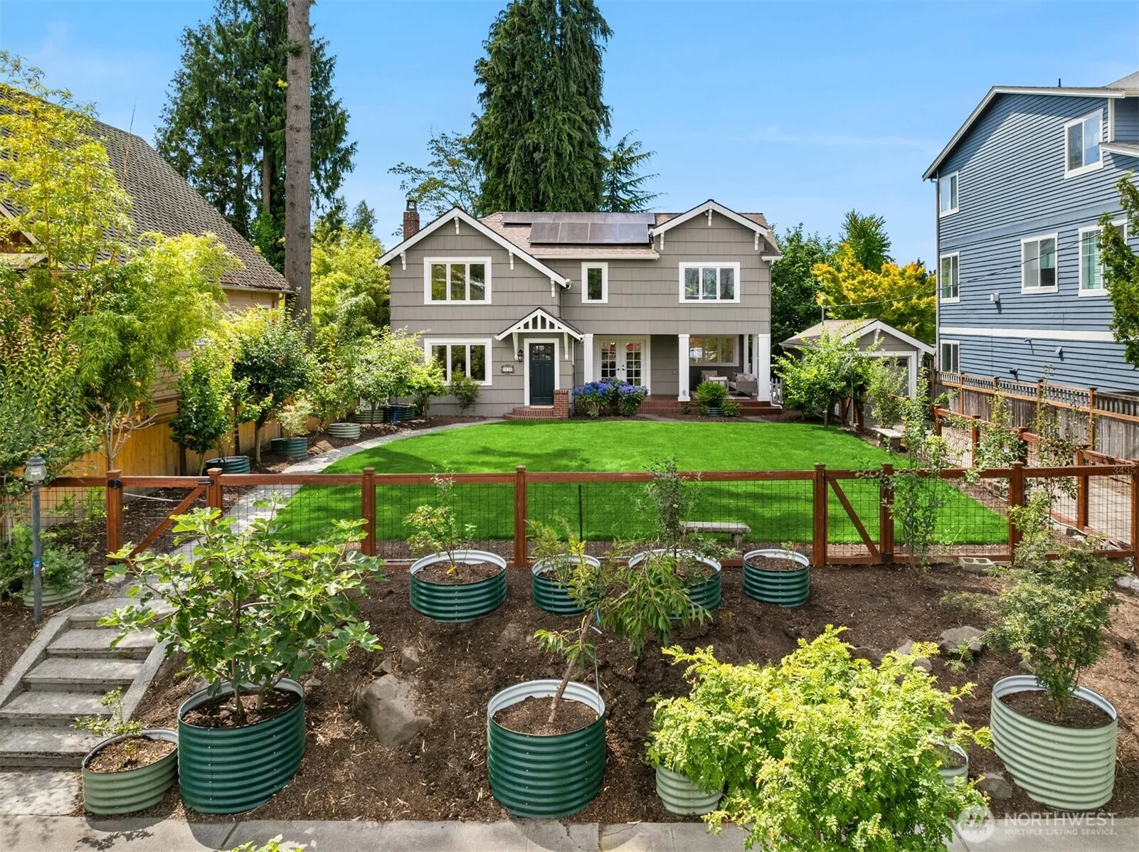Property photo for 3435 Walnut Avenue Sw, Seattle photo 3