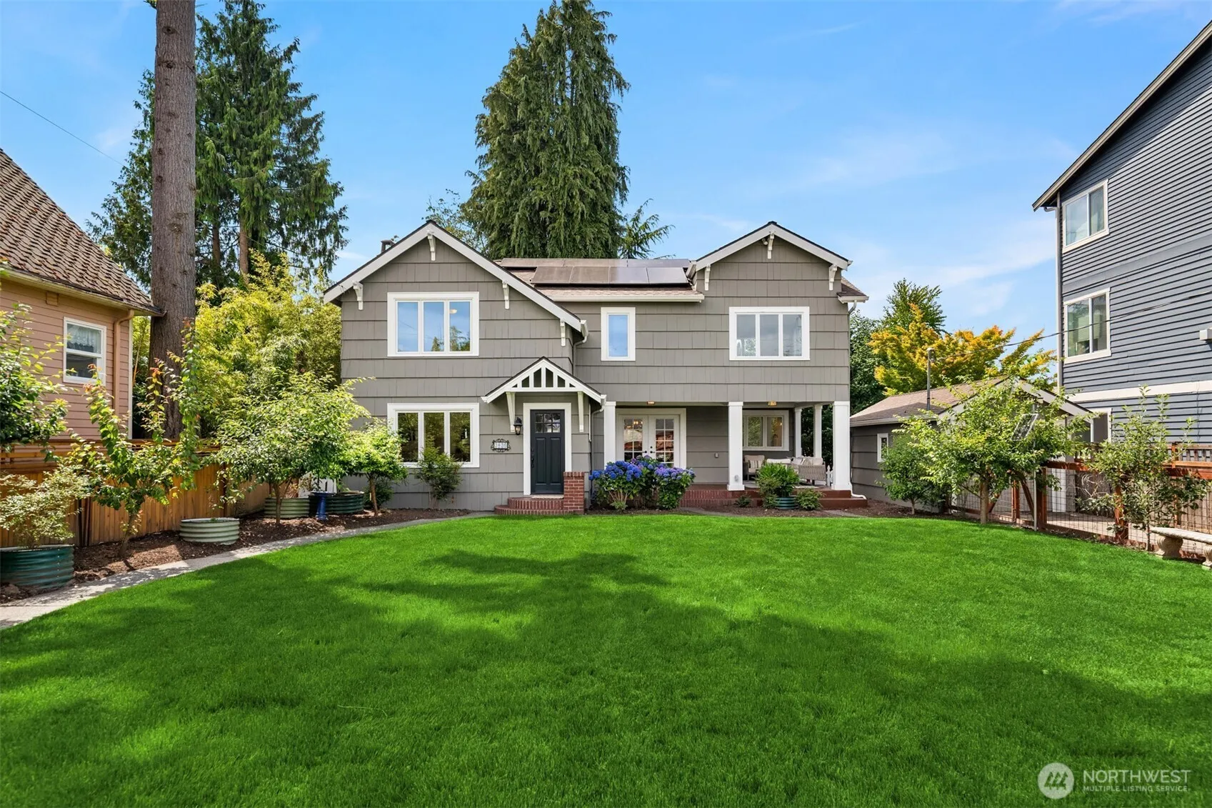 Property photo for 3435 Walnut Avenue Sw, Seattle photo 2