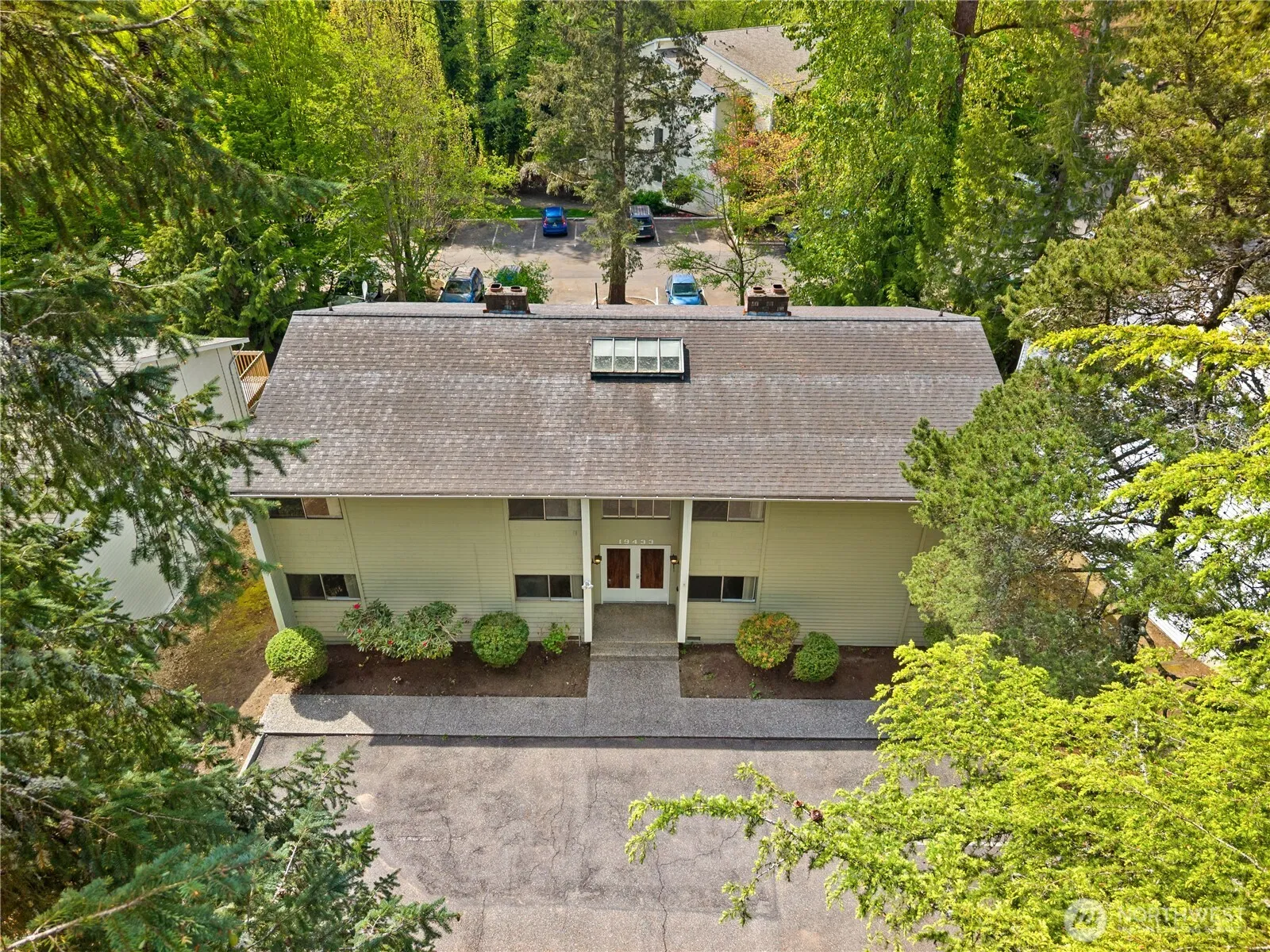 Property photo for 19433 28th Avenue Ne, Lake Forest Park photo 2