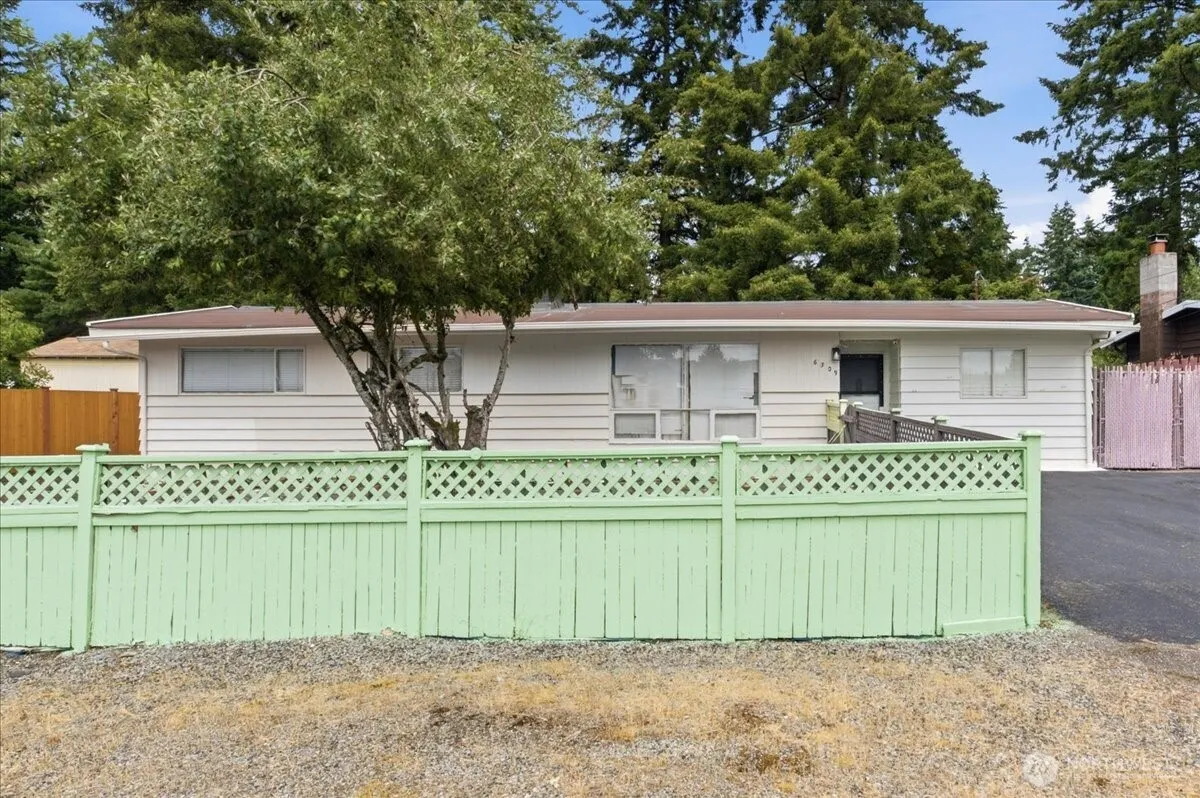 Property photo for 6309 193rd Street Sw, Lynnwood photo 2