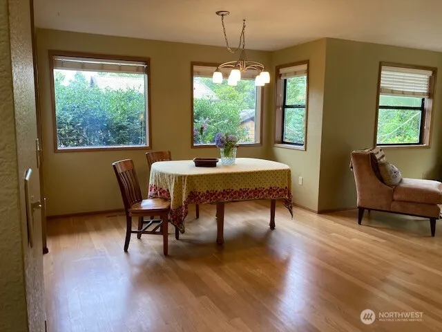 Property photo for 1825 Lenox Court Nw, Olympia photo 4