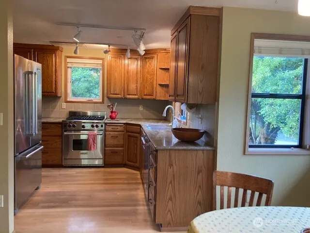 Property photo for 1825 Lenox Court Nw, Olympia photo 5