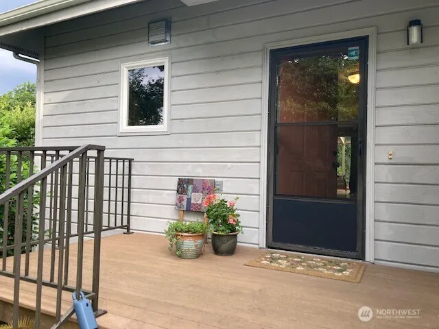 Property photo for 1825 Lenox Court Nw, Olympia photo 2