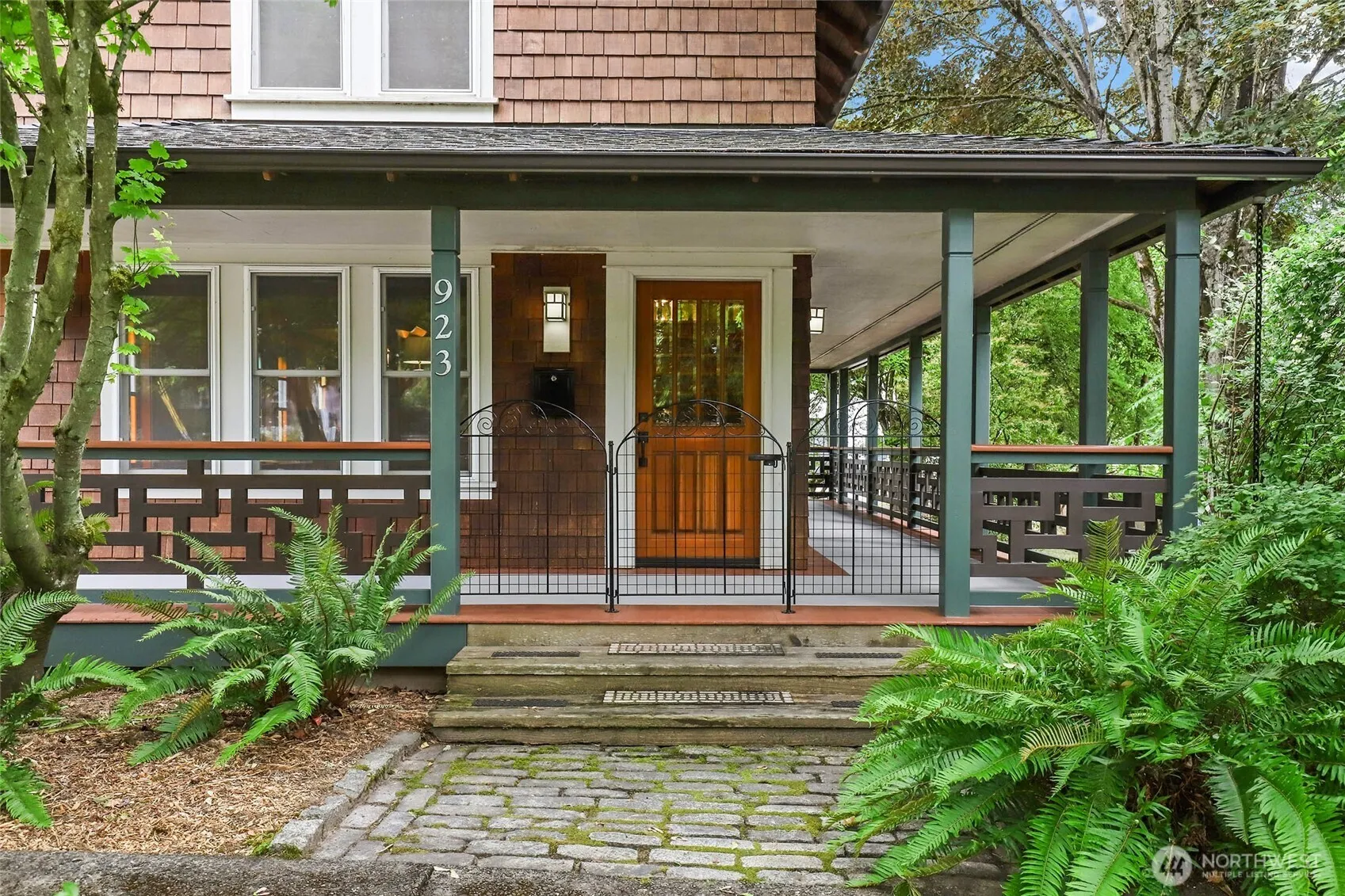 Property photo for 923 Olympia Avenue Ne, Olympia photo 3