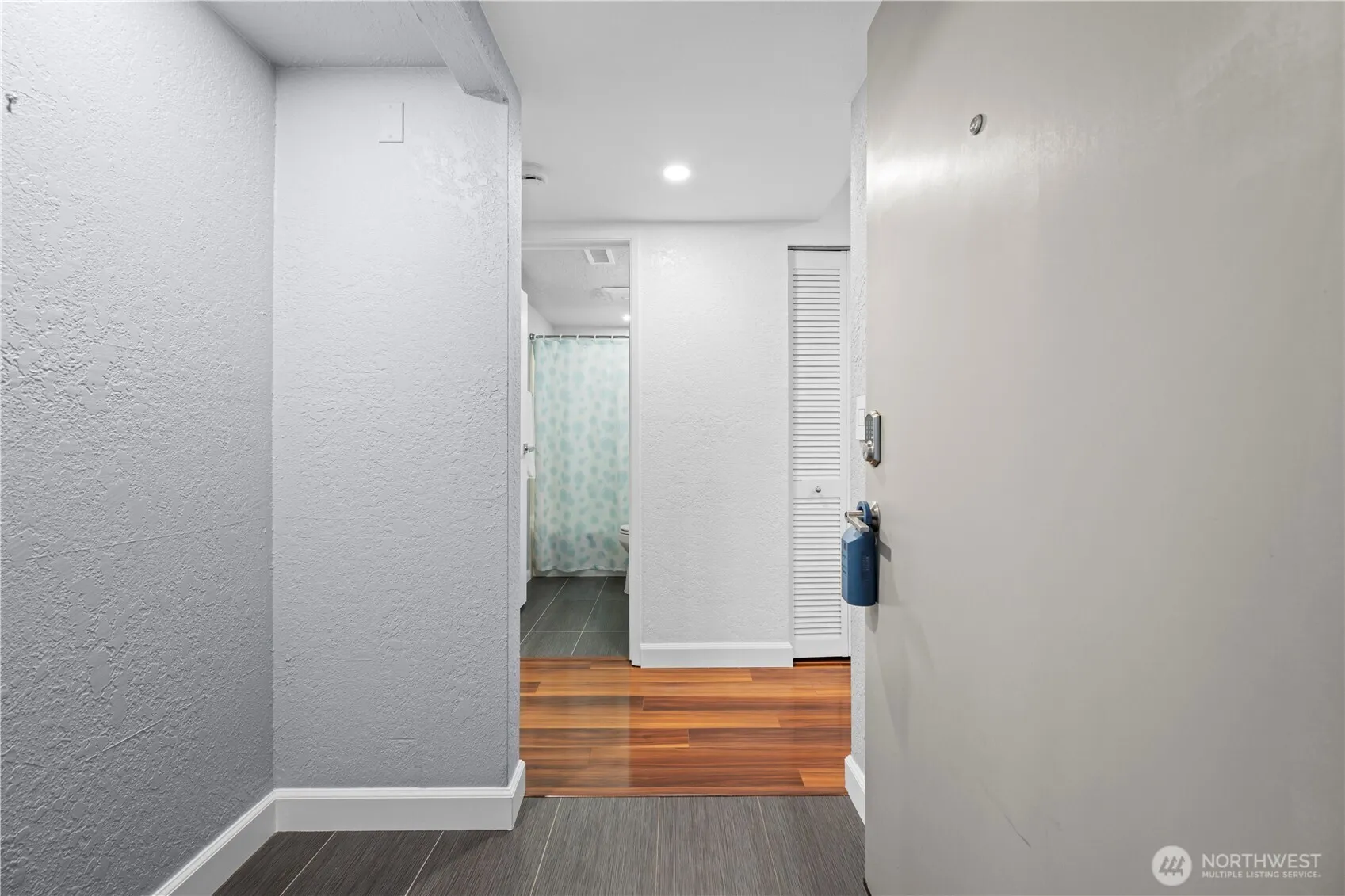 Property photo for 6734 112th Avenue Ne #a2, Kirkland photo 4