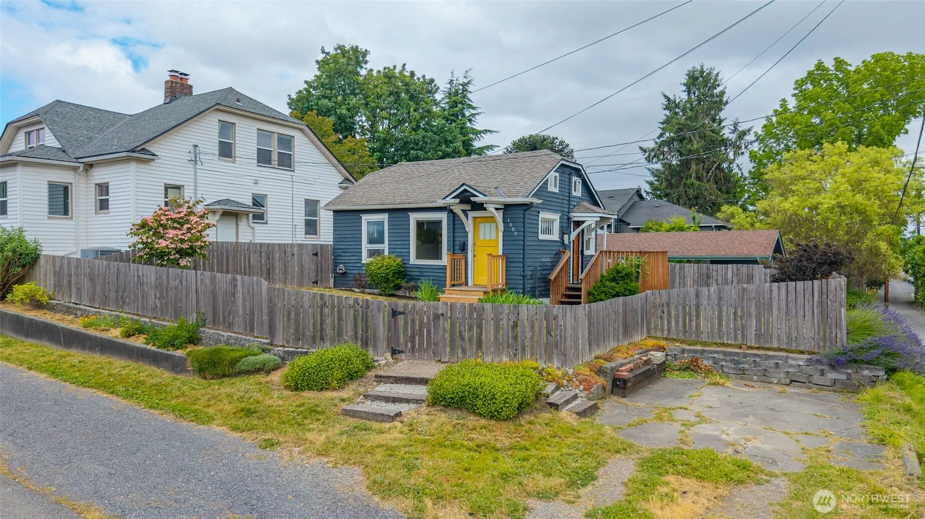 Property photo for 3731 Hoyt Ave, Everett photo 2
