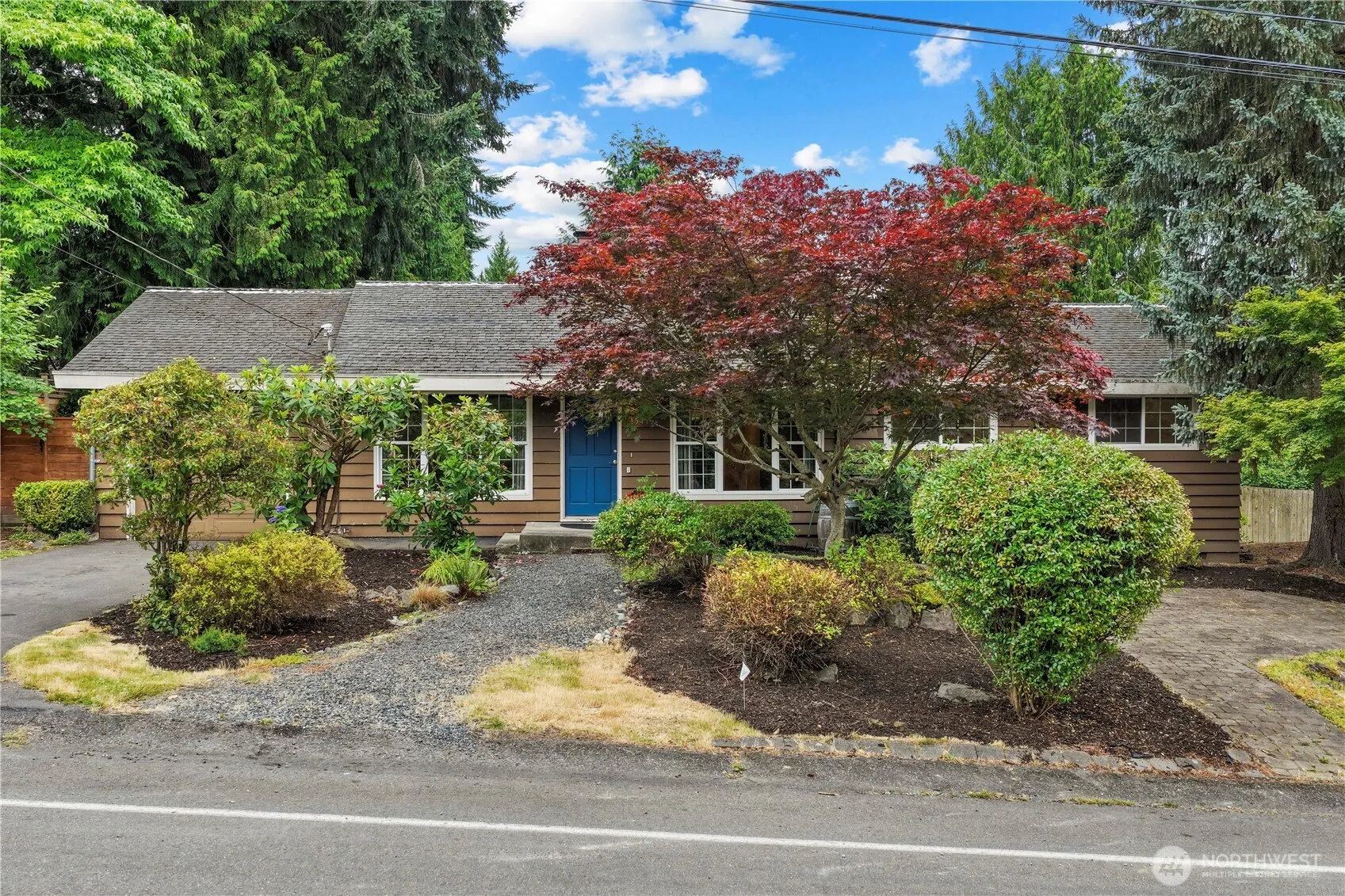 Property photo for 15415 64th Avenue Ne, Kenmore