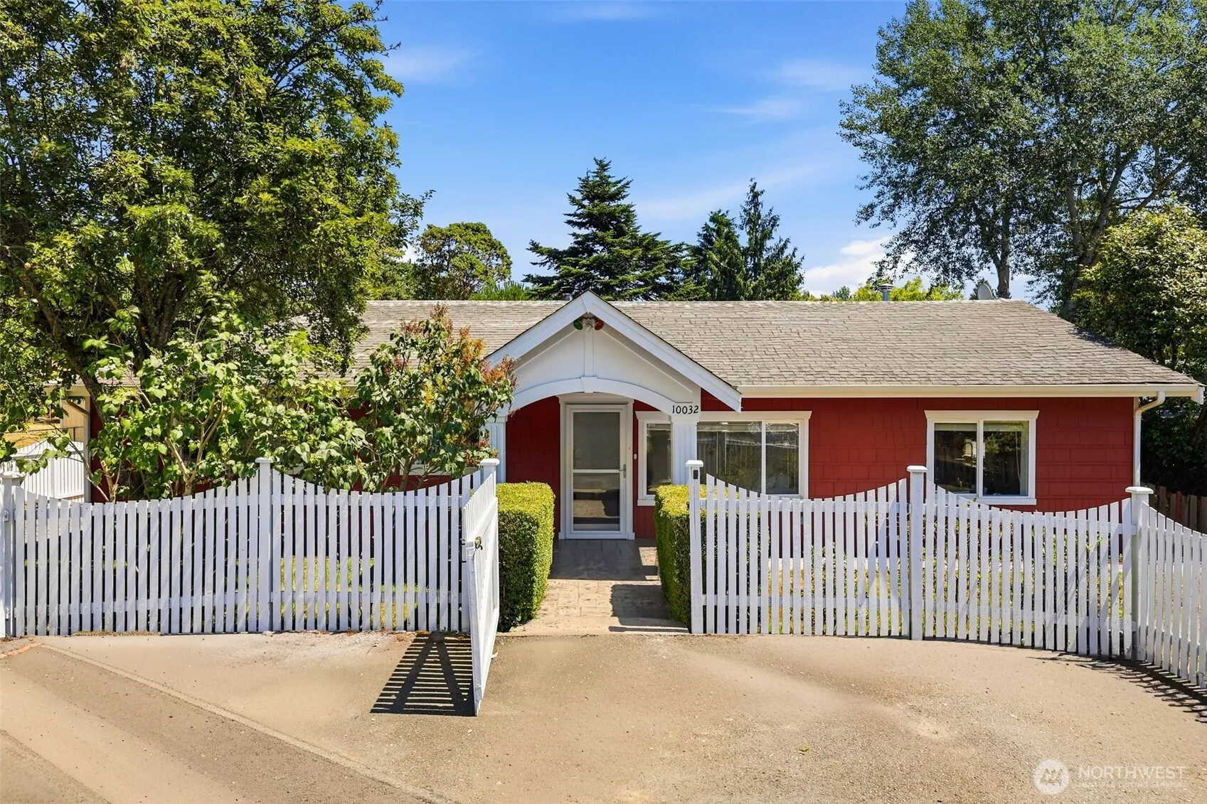 Property photo for 10032 30th Avenue Sw, Seattle