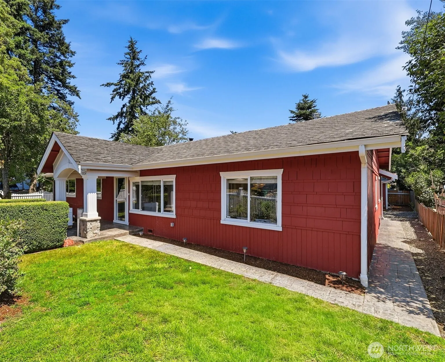 Property photo for 10032 30th Avenue Sw, Seattle