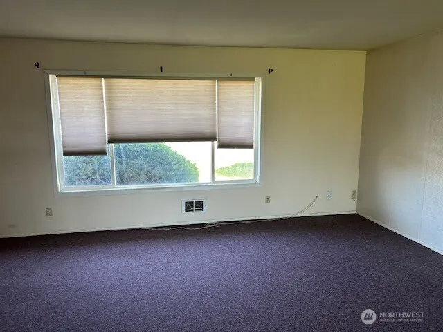 Property photo for 9042 Forrestal Lane #b, Moses Lake photo 5
