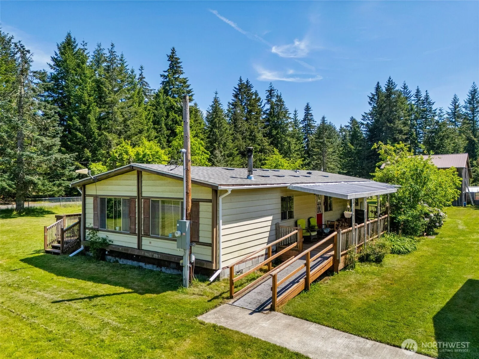 Property photo for 10739 128th Avenue Se, Rainier