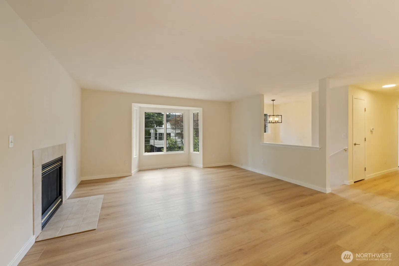 Property photo for 12057 20th Avenue Ne, Seattle photo 5