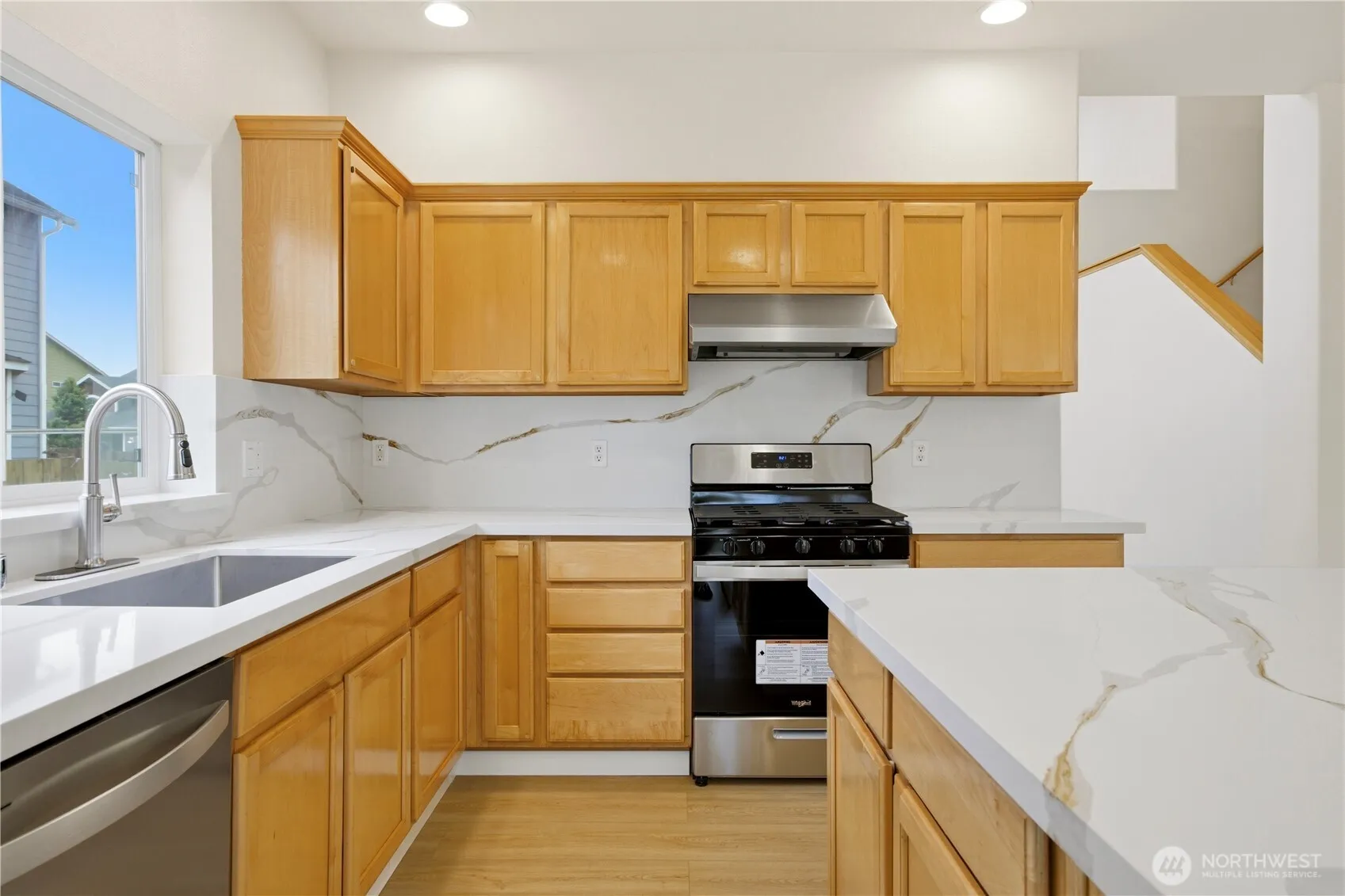 Property photo for 460 Ilwaco Avenue Ne, Renton photo 5