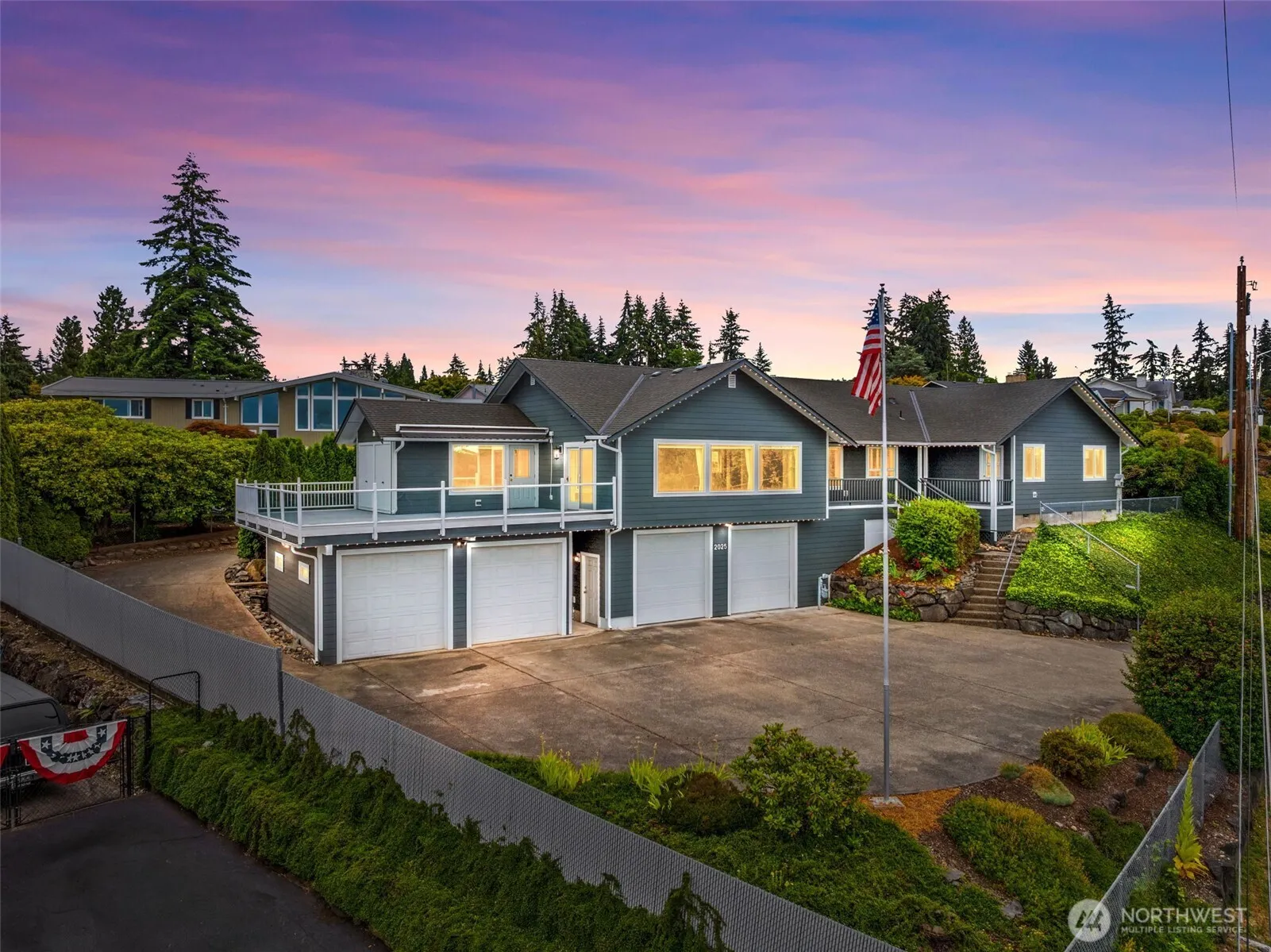 Property photo for 2025 5th Street Se, Puyallup