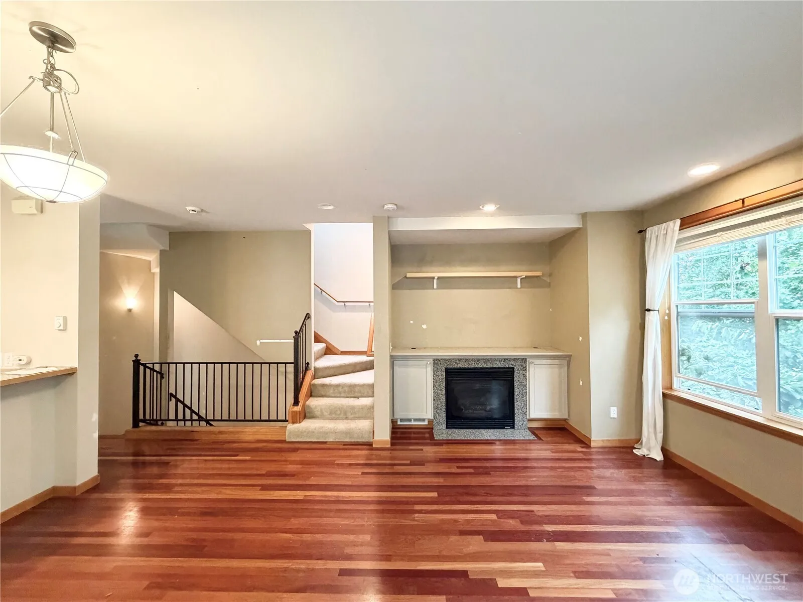 Property photo for 9216 Stone Ave N #b, Seattle photo 5
