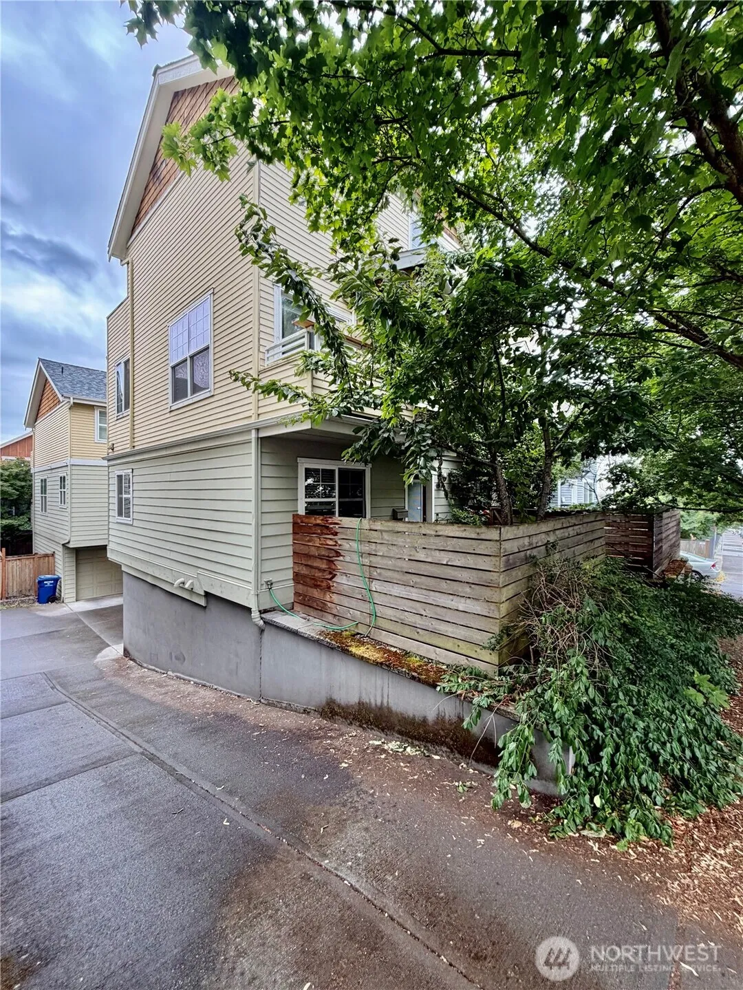 Property photo for 9216 Stone Ave N #b, Seattle photo 2