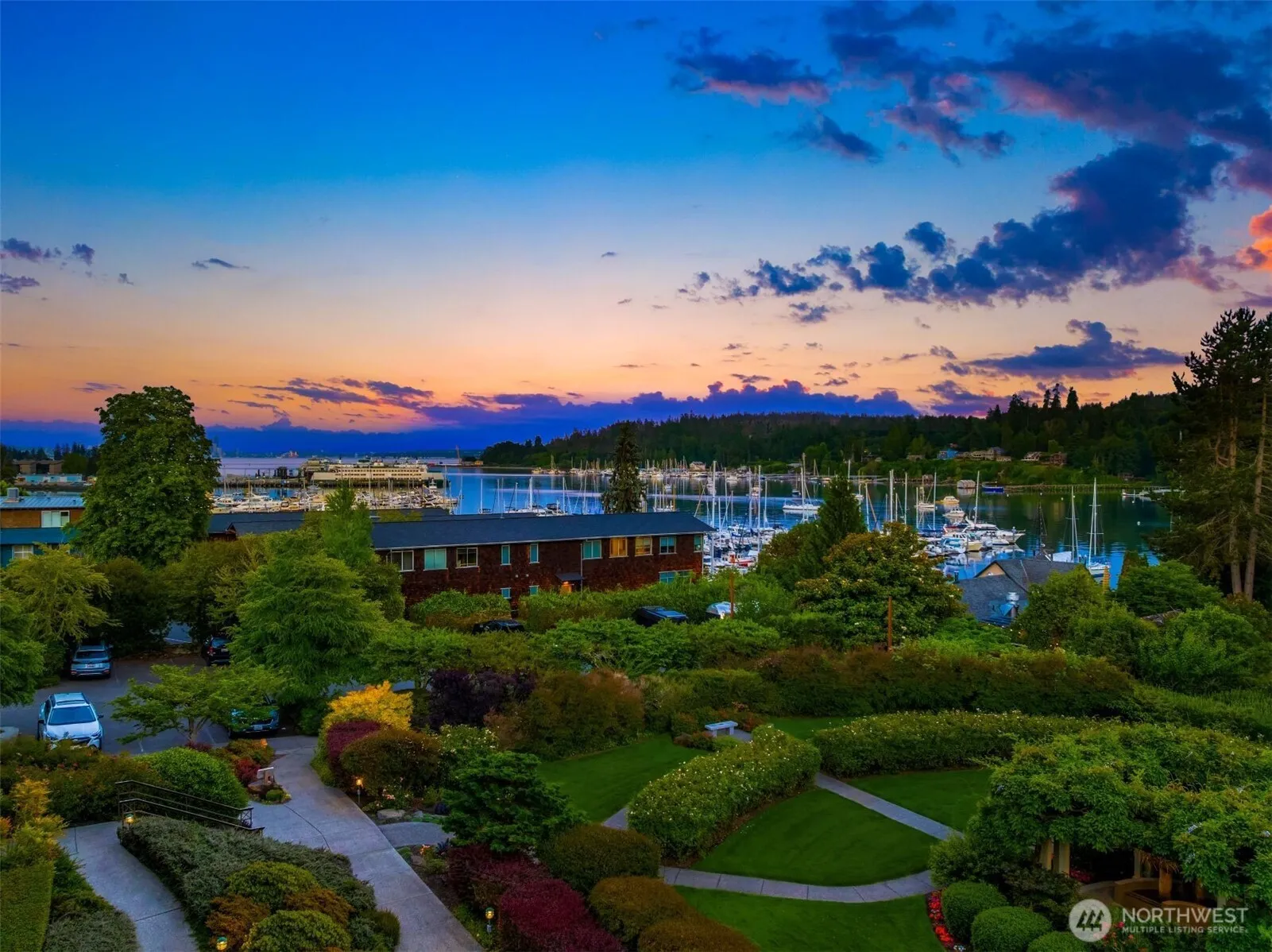 Property photo for 450 Wood Avenue Sw #3b, Bainbridge Island photo 3