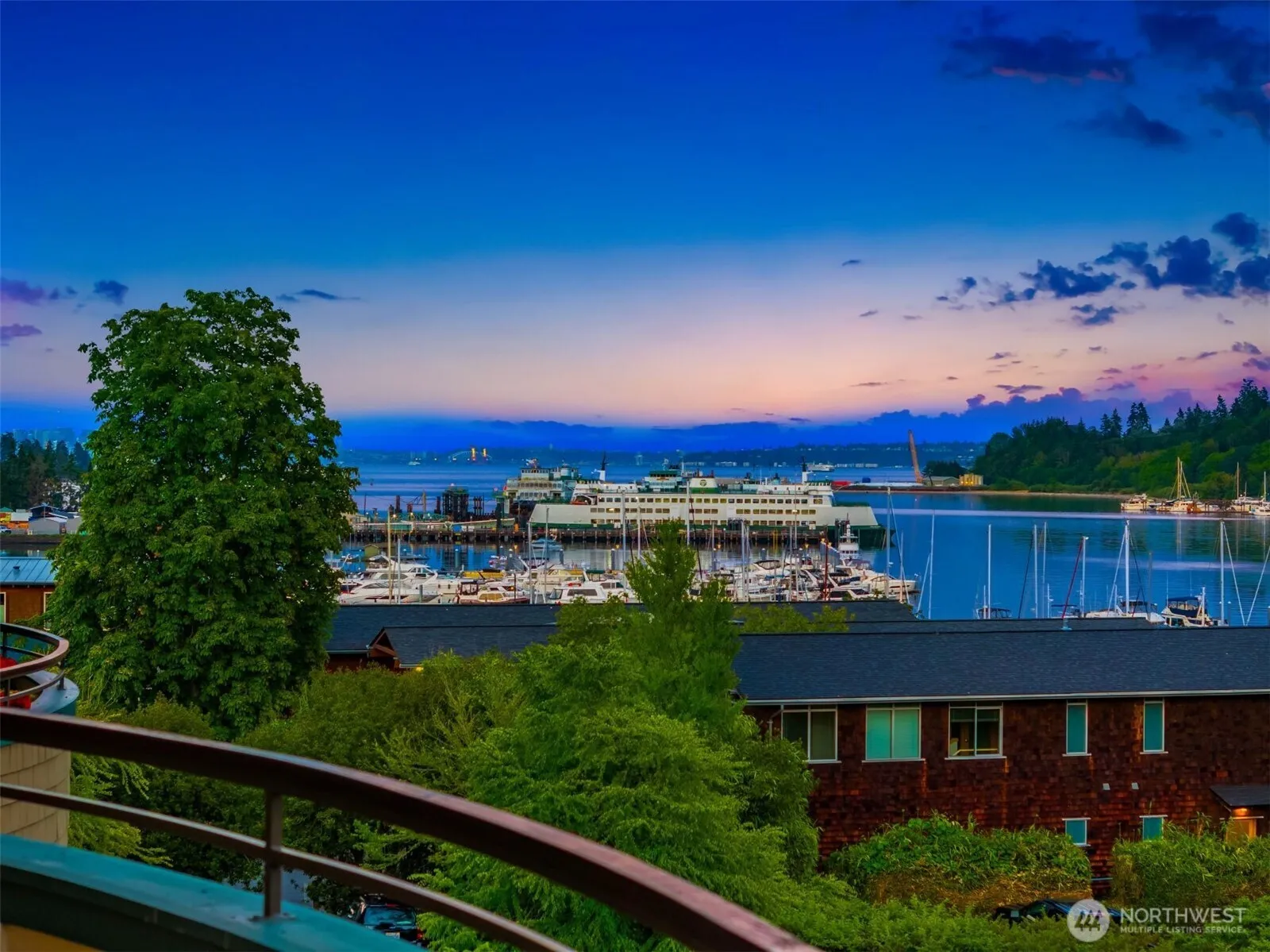 Property photo for 450 Wood Avenue Sw #3b, Bainbridge Island photo 2