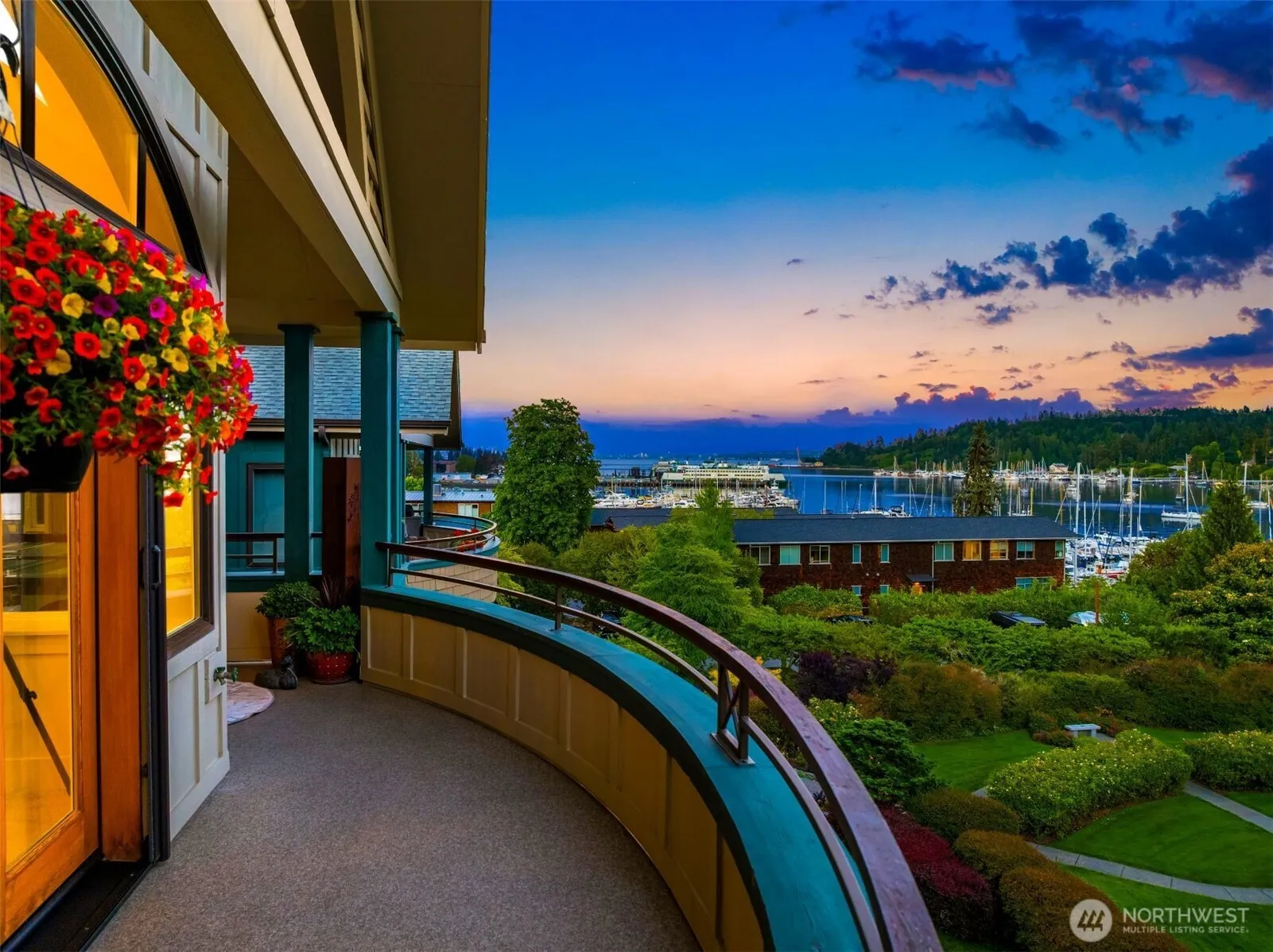 Property photo for 450 Wood Avenue Sw #3b, Bainbridge Island