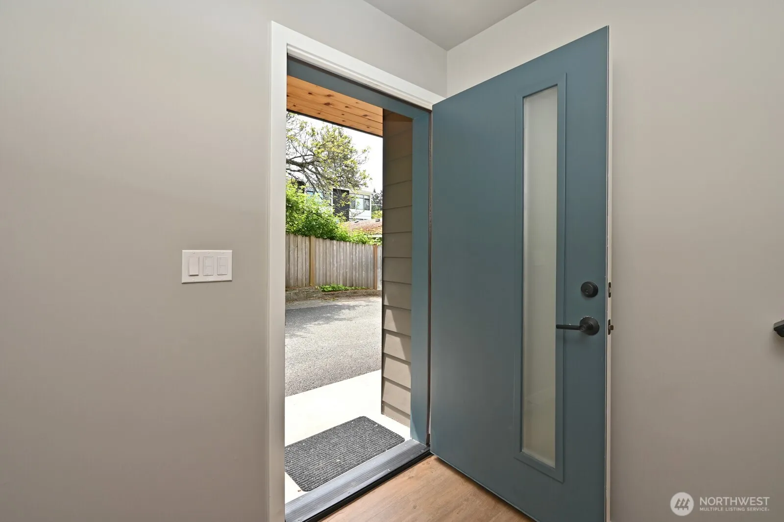 Property photo for 18028 10th Avenue Ne #f, Shoreline photo 3