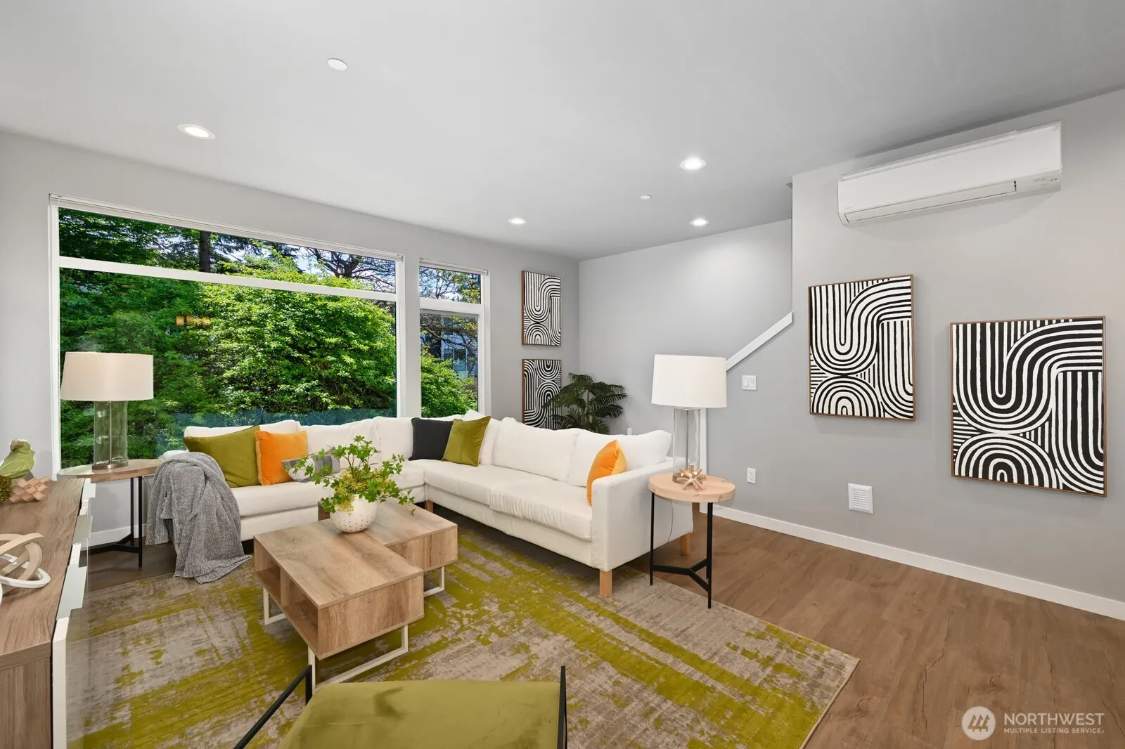 Property photo for 18028 10th Avenue Ne #f, Shoreline