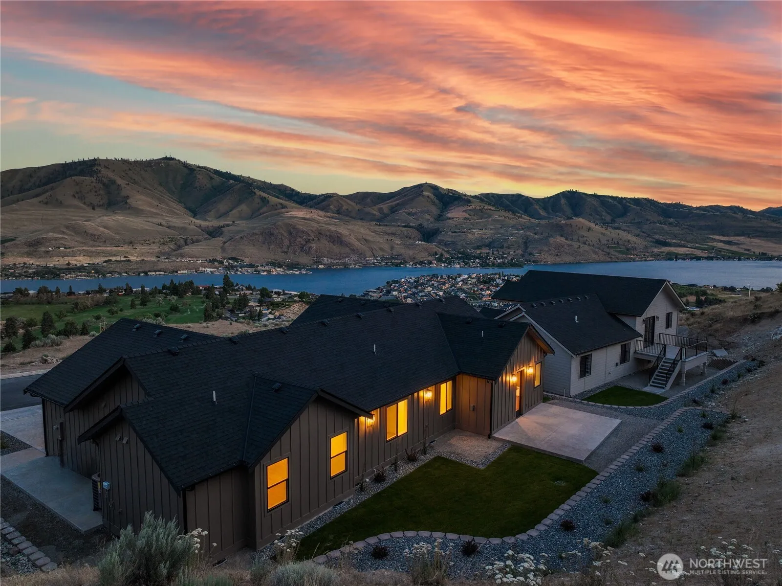 Property photo for 922 Long Drive, Chelan