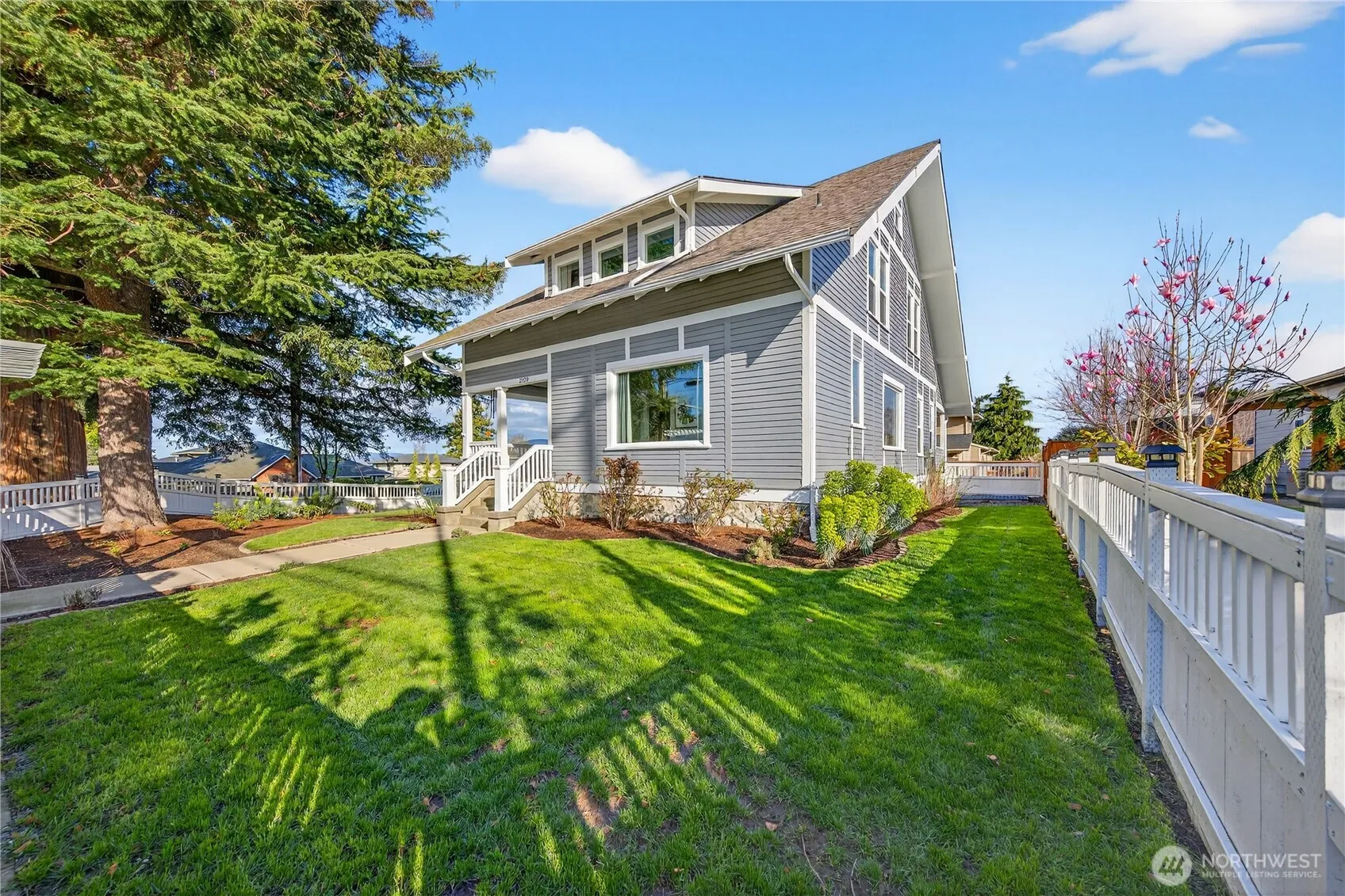 Property photo for 2120 12th Street, Anacortes photo 4