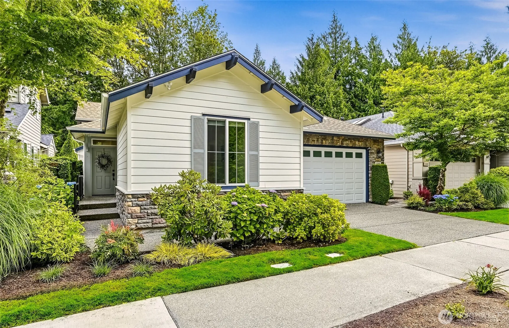 Property photo for 12018 Big Leaf Way Ne, Redmond