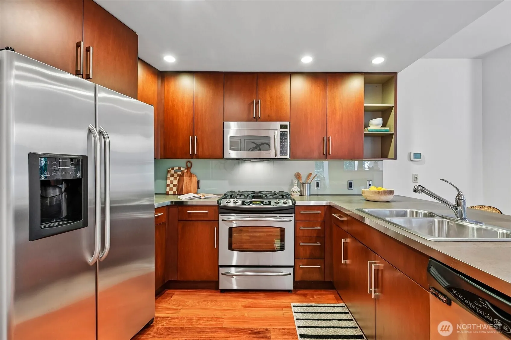 Property photo for 910 Lenora Street #s307, Seattle photo 2