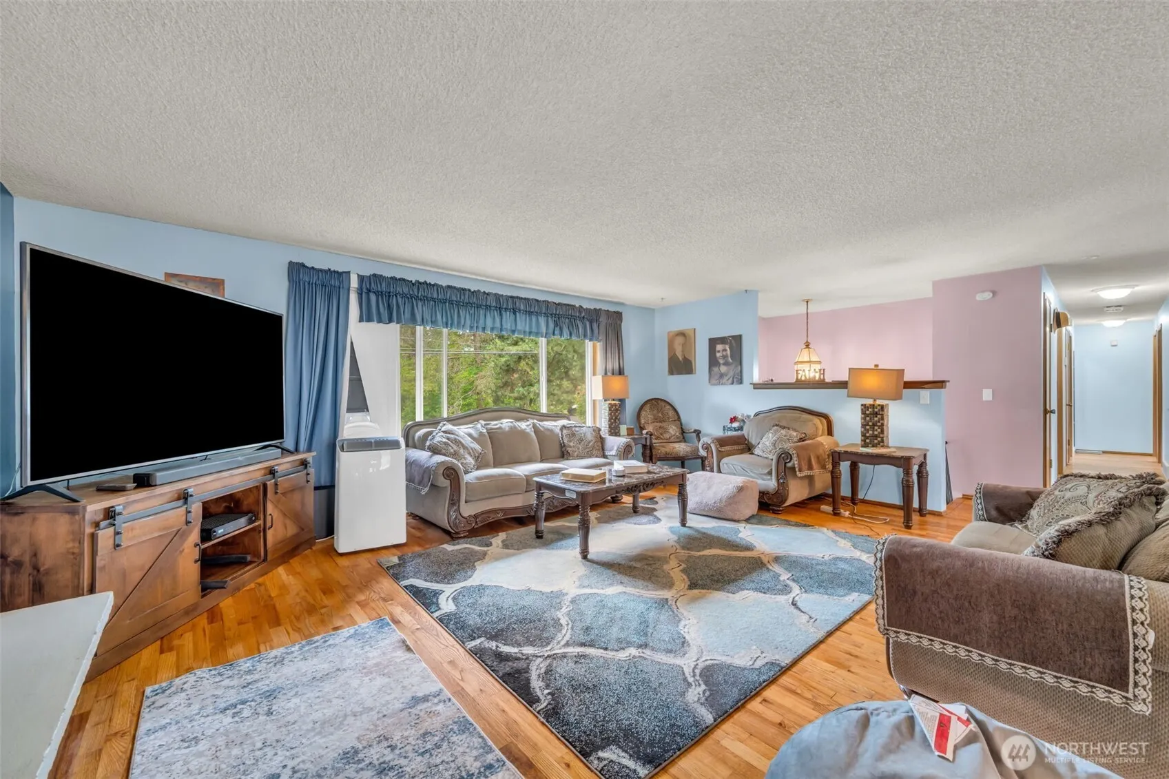 Property photo for 302 N 188th Street, Shoreline photo 5