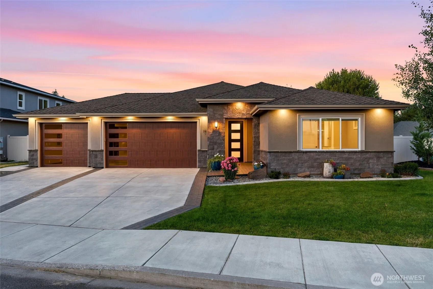 Property photo for 10 Ne Alpine Drive, College Place