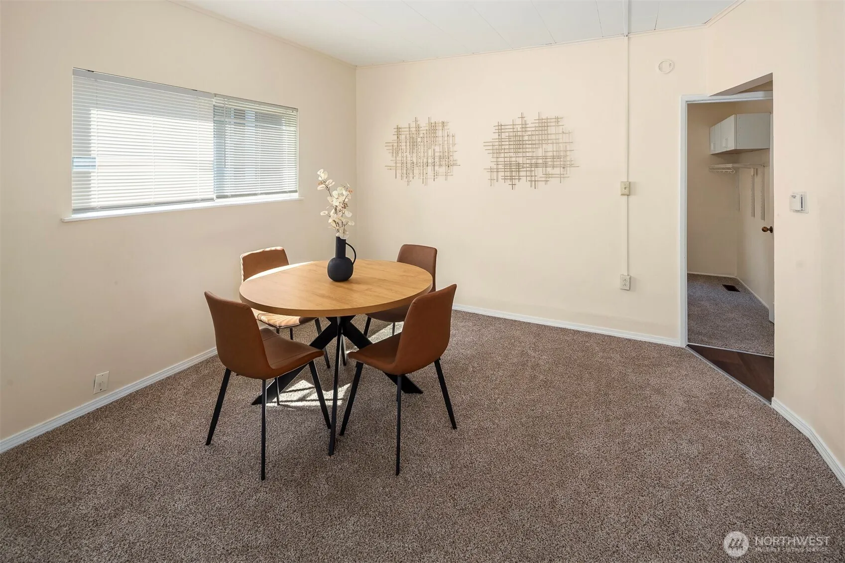 Property photo for 332 Ne 50th Street, Seattle photo 5