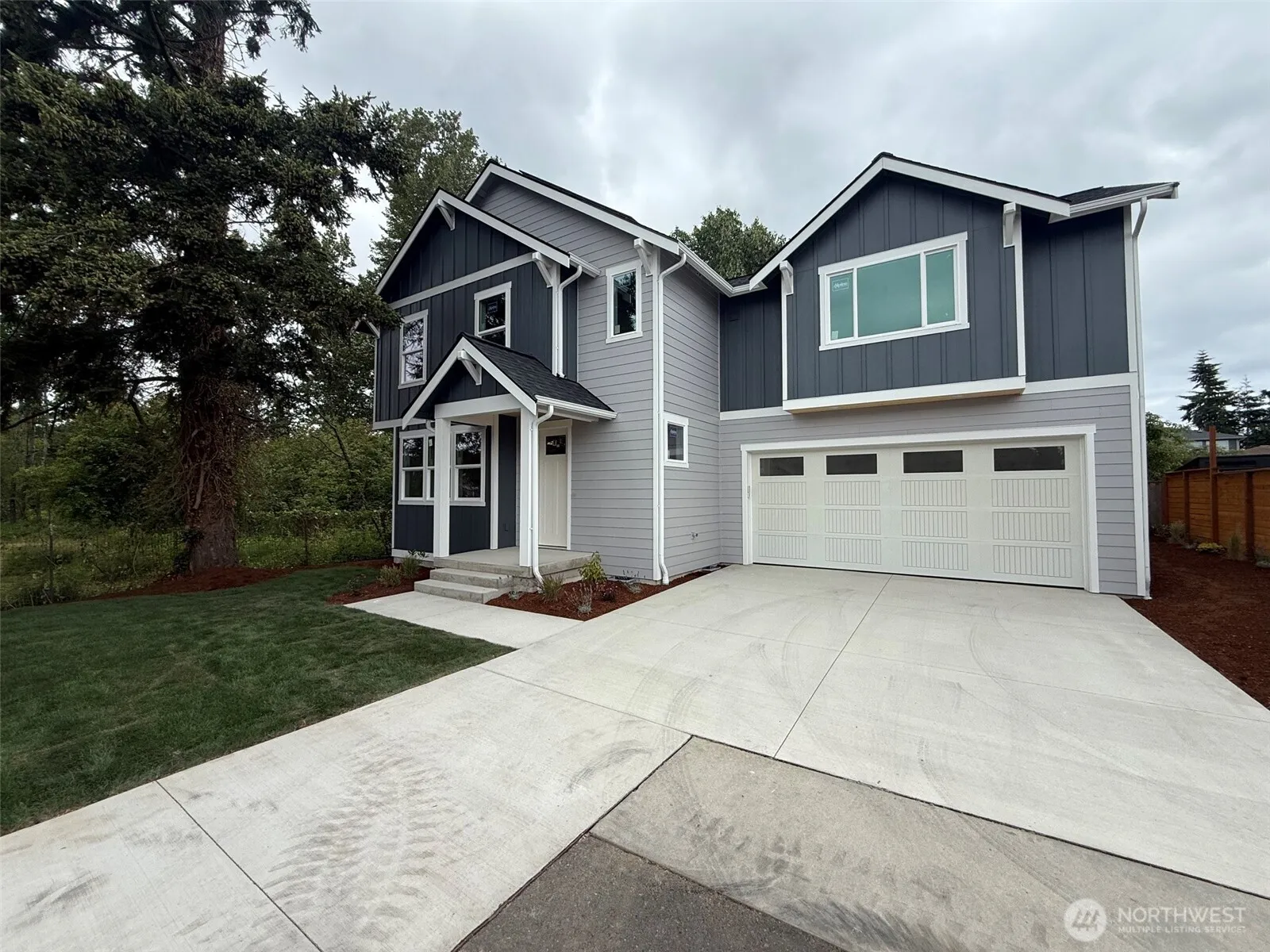 Property photo for 607 Illinois Street, Bellingham photo 4
