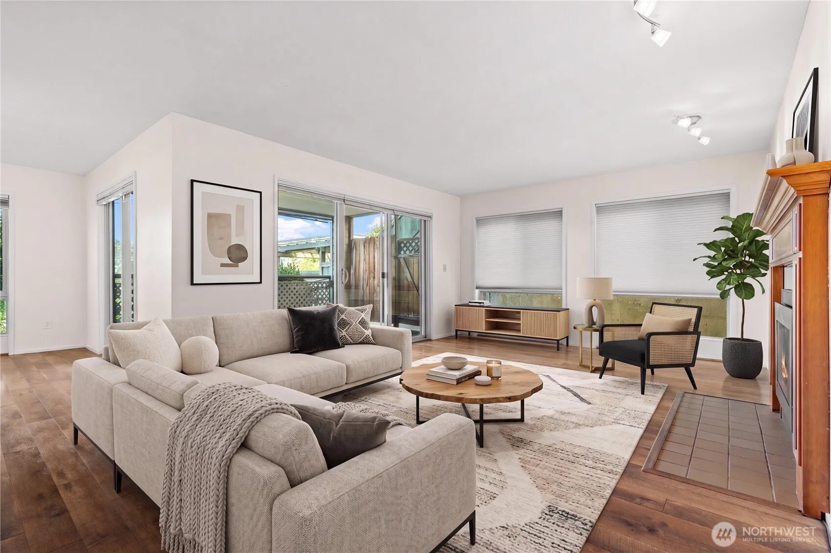 Property photo for 2811 14th W #101, Seattle photo 5