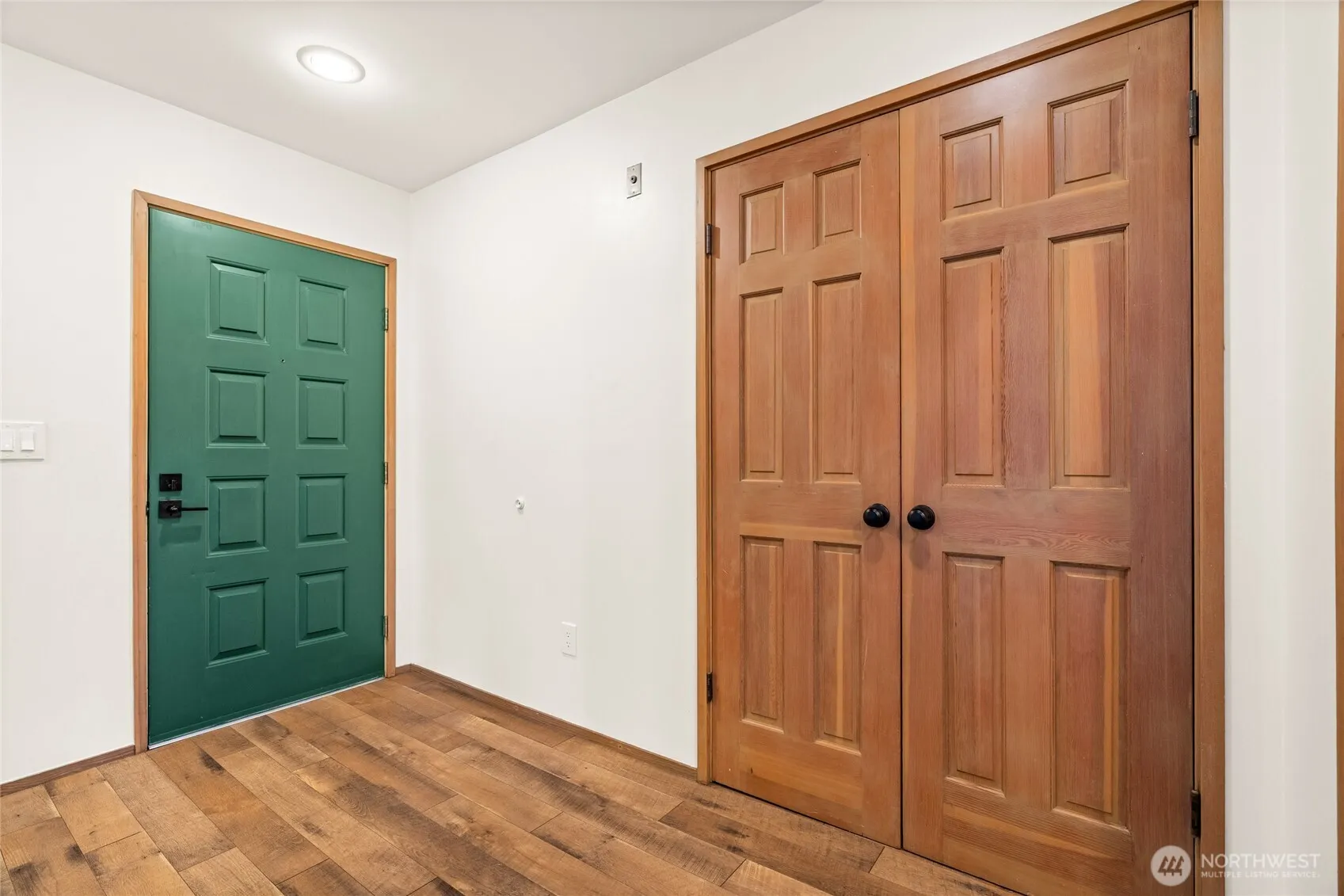 Property photo for 2811 14th W #101, Seattle photo 4