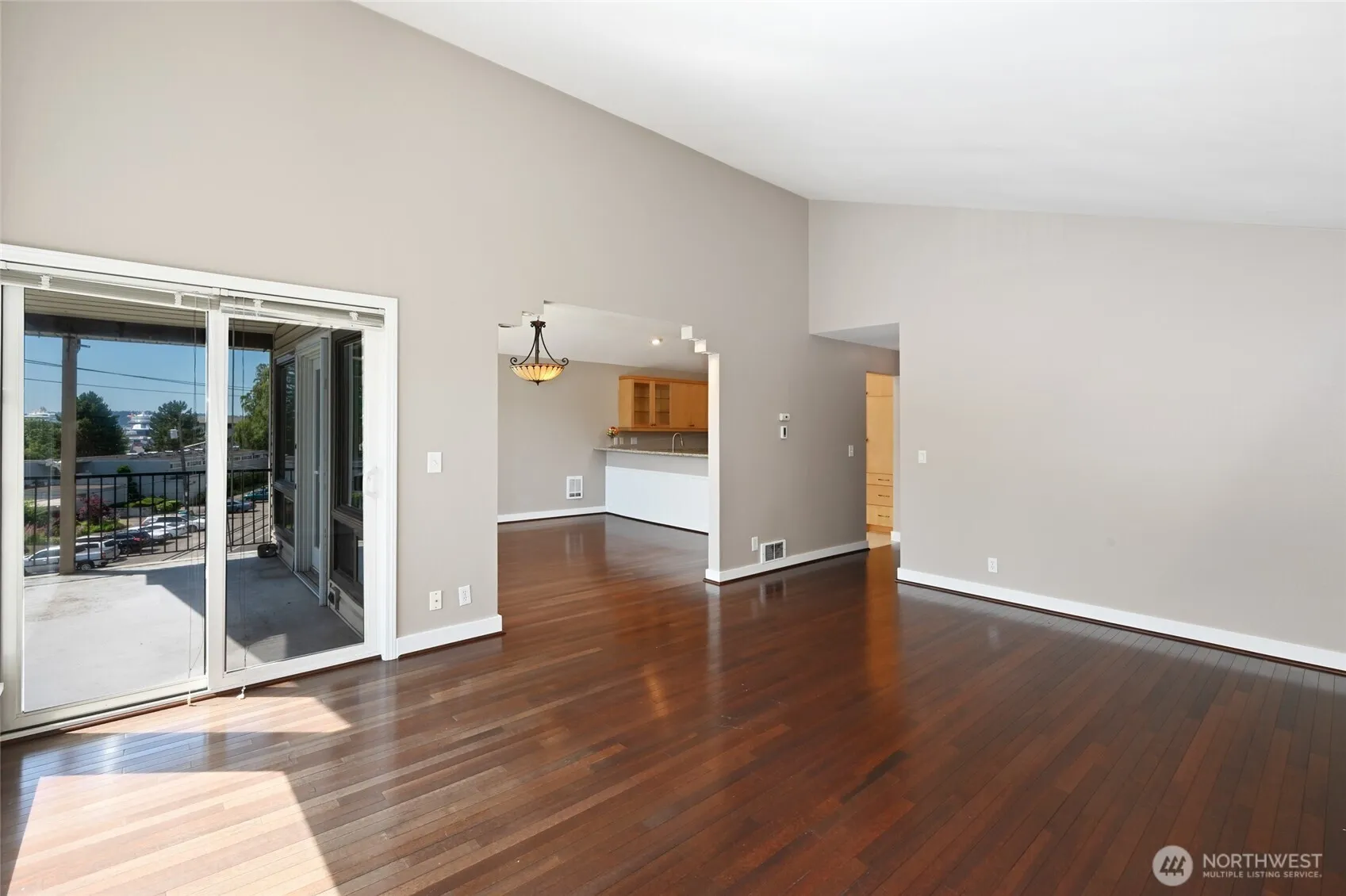 Property photo for 2636 22nd Avenue W #303, Seattle photo 4