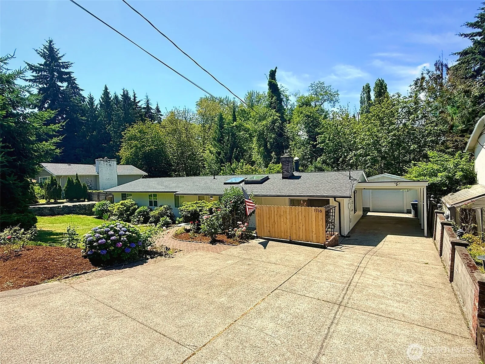 Property photo for 1716 9th Street Se, Puyallup