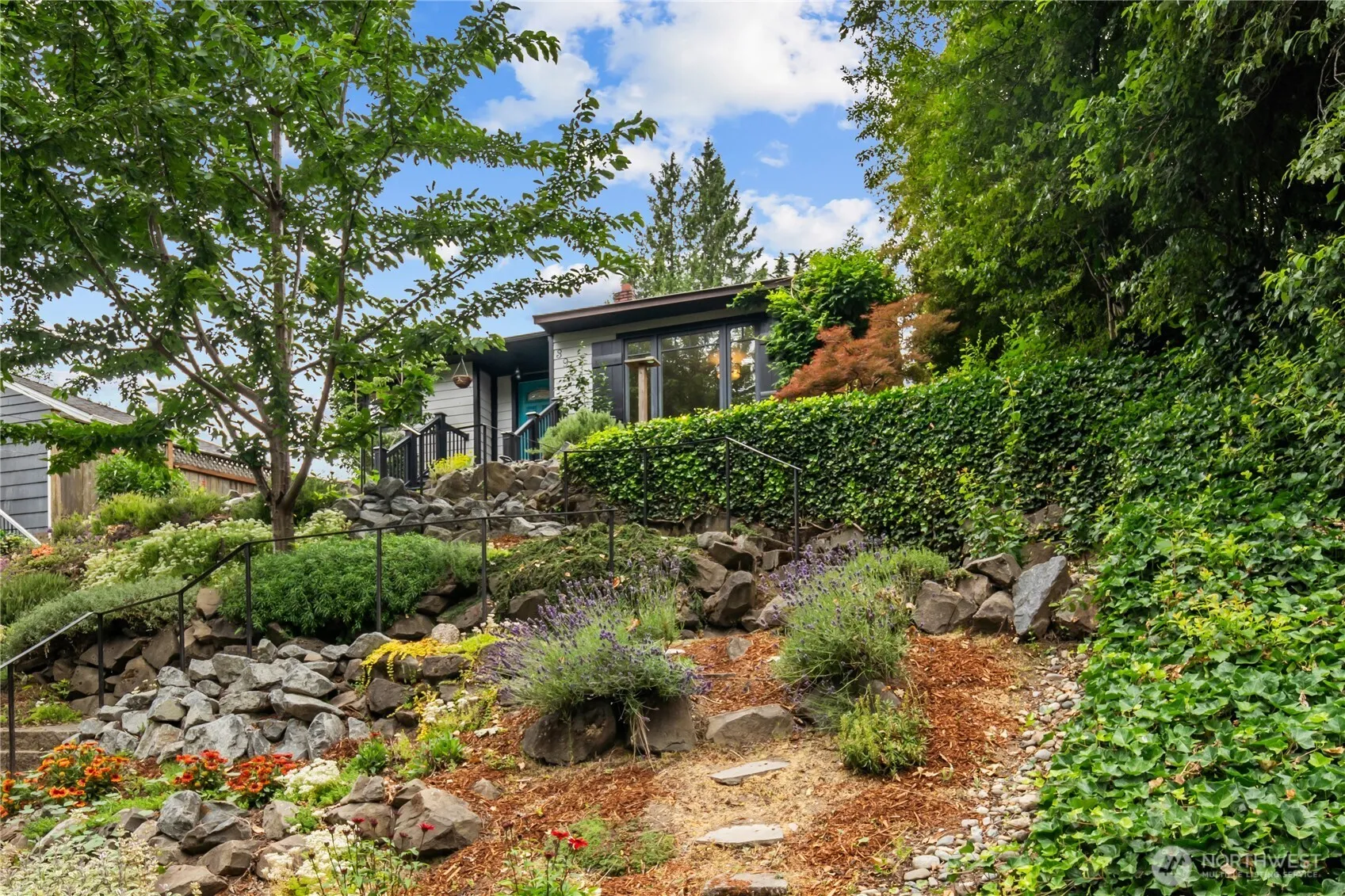 Property photo for 3924 S Pilgrim St, Seattle photo 5