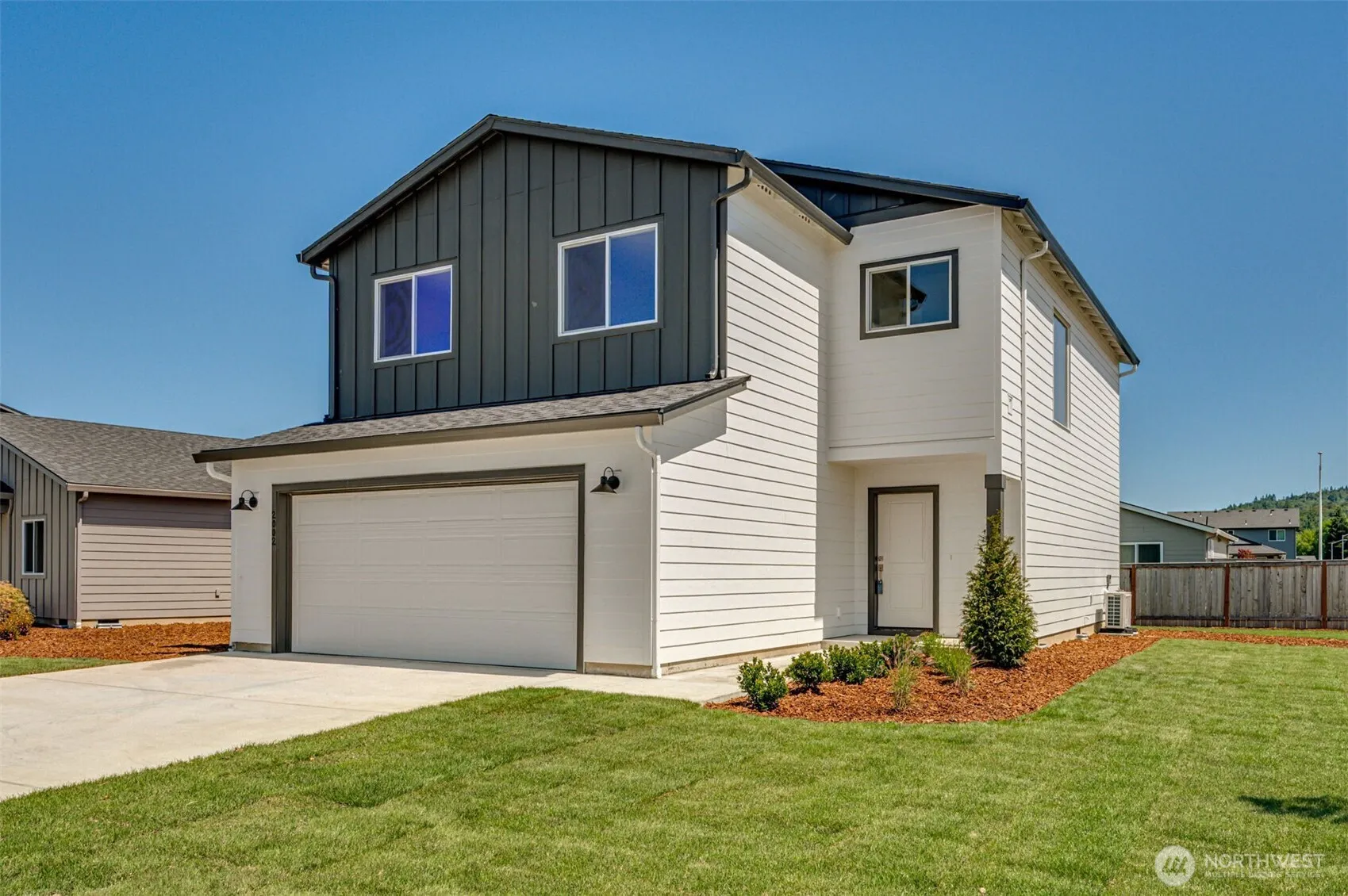 Property photo for 2002 Henderson Way, Longview