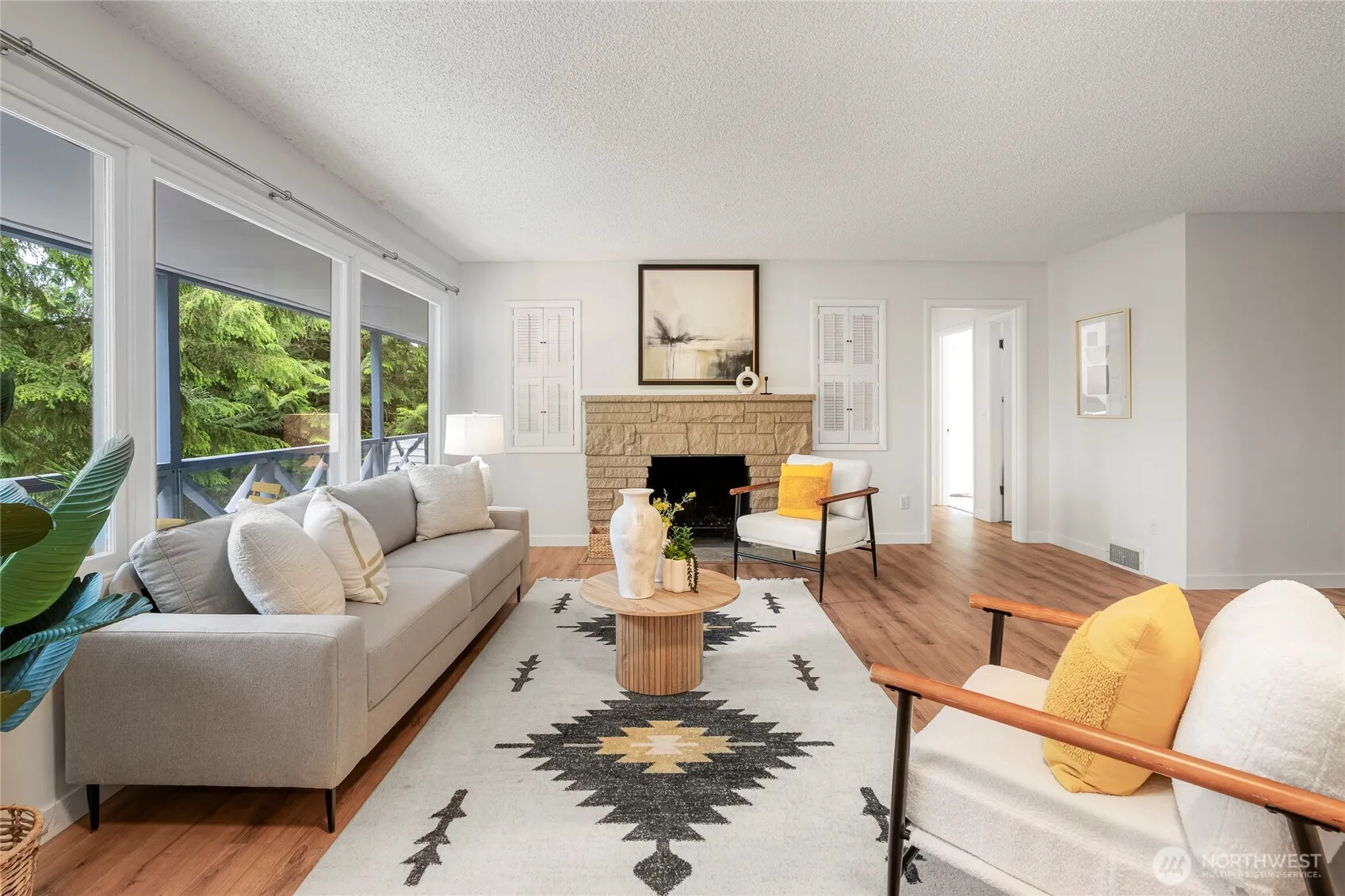 Property photo for 1250 Ne 188th Street, Shoreline photo 4