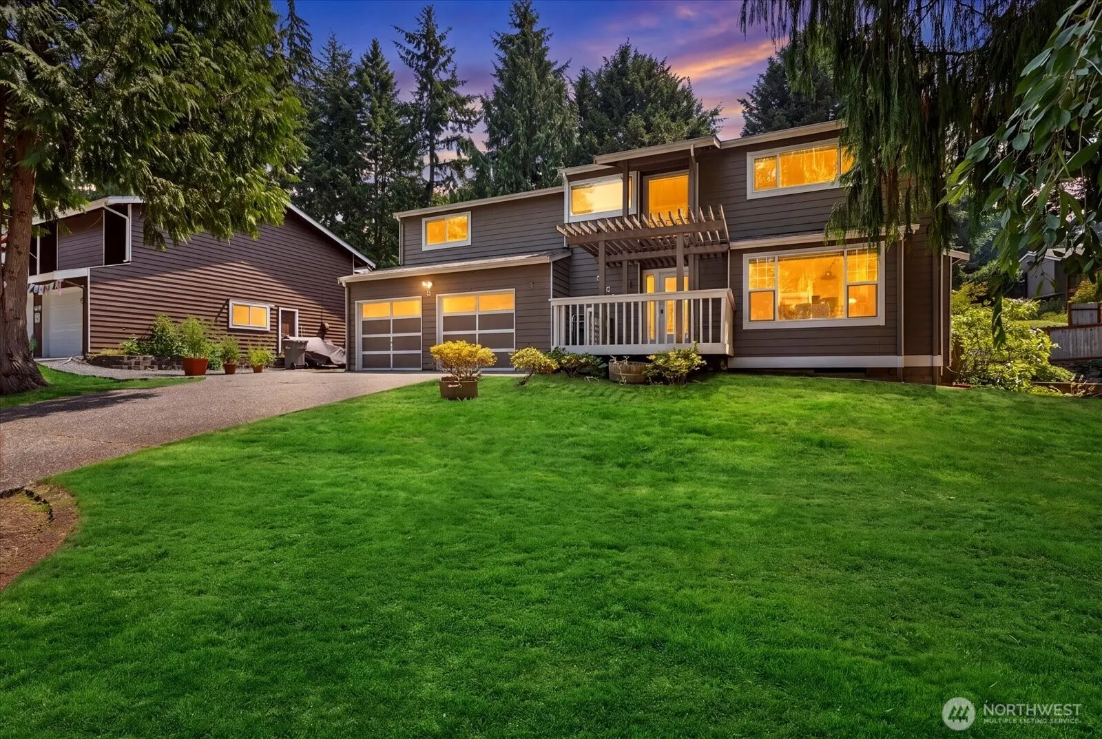 Property photo for 9121 Ne 143rd Place, Kirkland